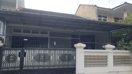 Rumah Keluarga di Pasir Salam, Bandung Kota