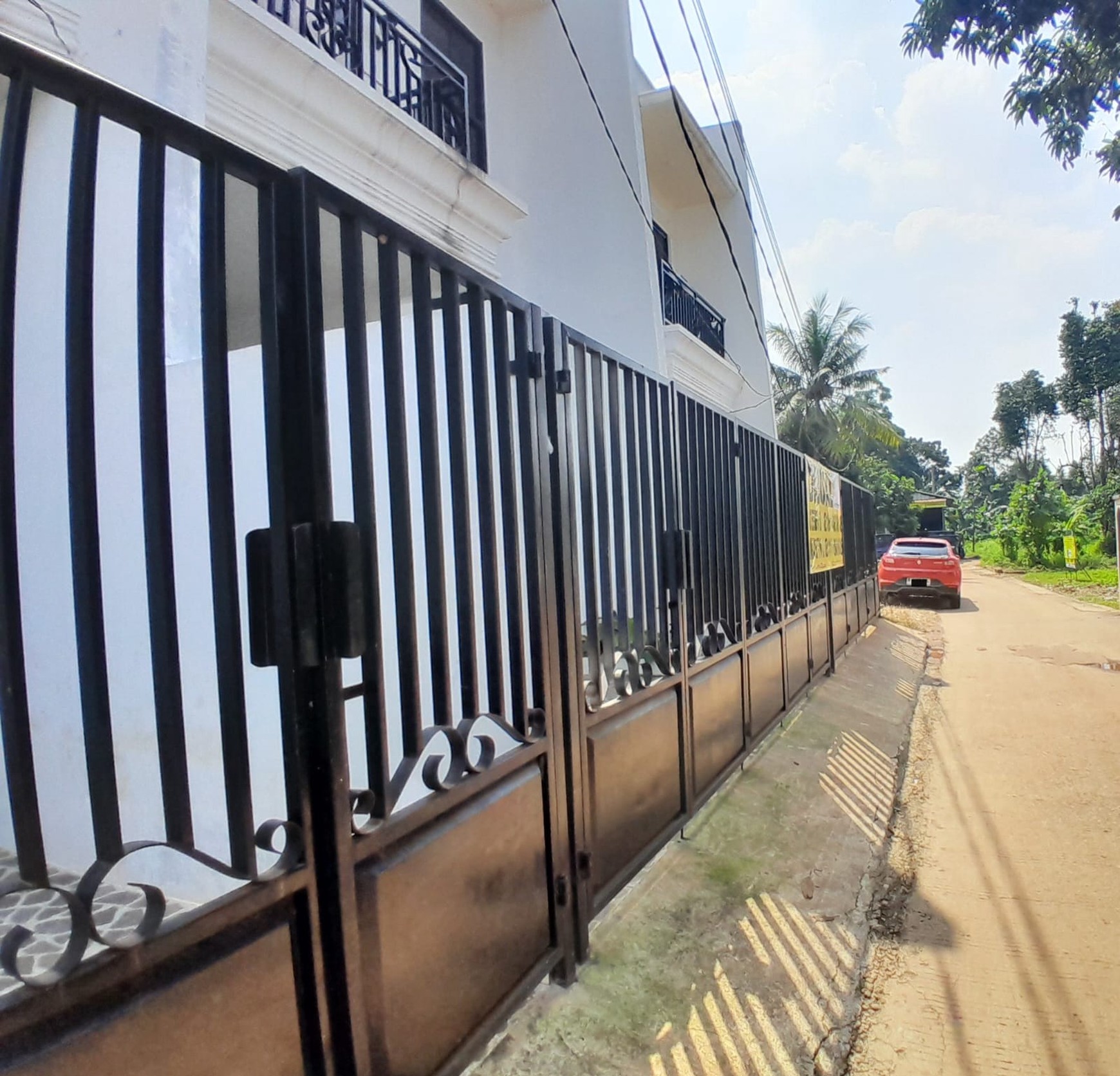 Rumah Cantik dan Kokoh 2 Lantai di Cibubur dijual