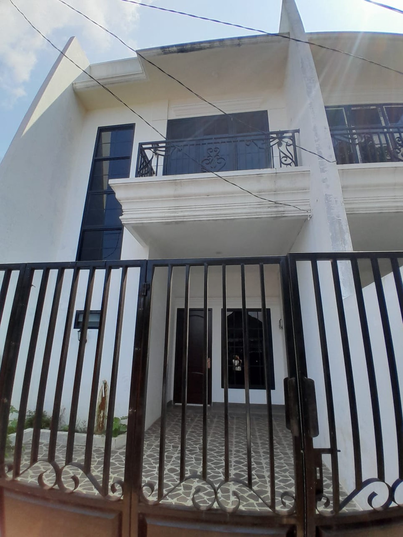 Rumah Cantik dan Kokoh 2 Lantai di Cibubur dijual