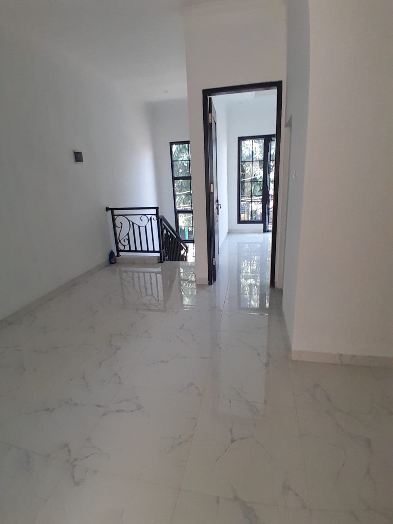 Rumah Cantik dan Kokoh 2 Lantai di Cibubur dijual