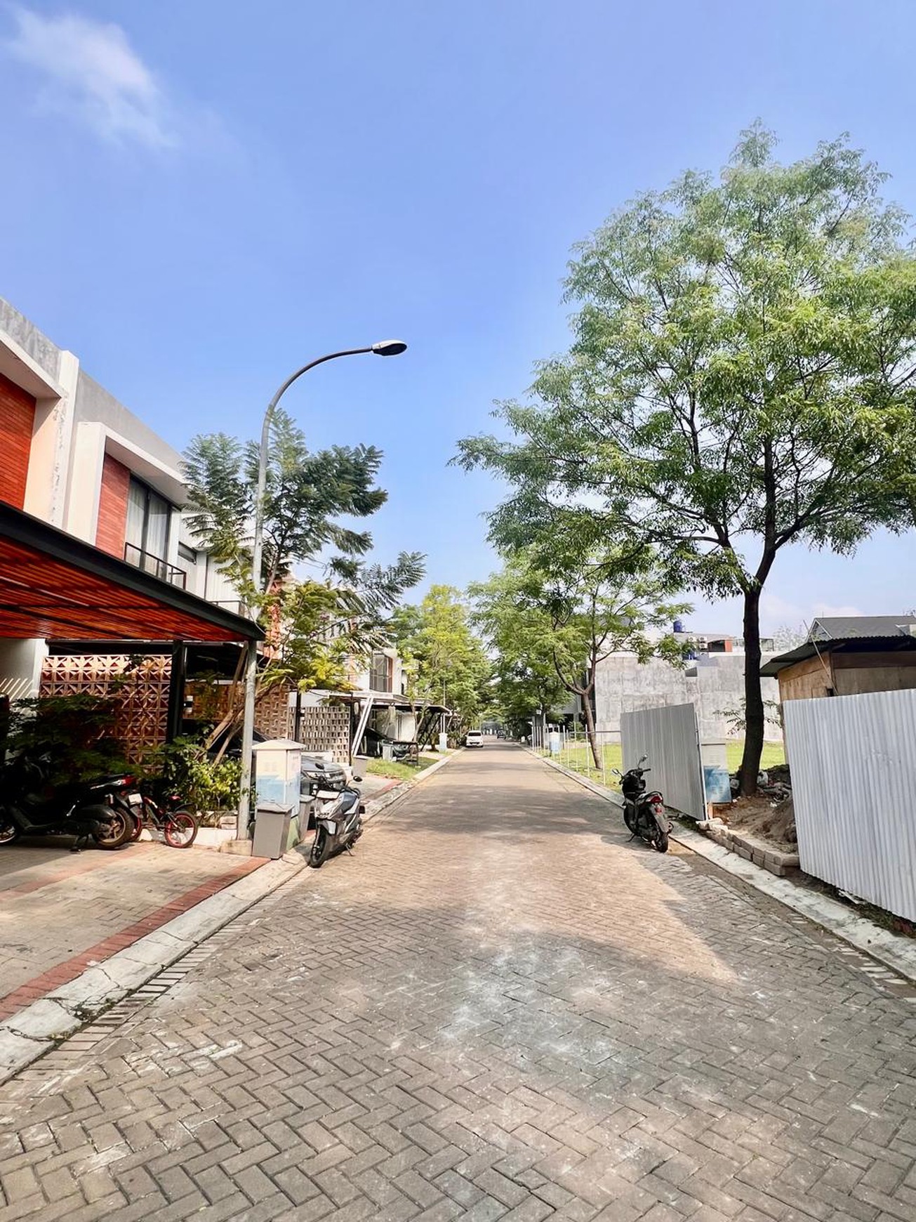 Rumah 2 lantai,dalam cluster di Bintaro Jaya 7