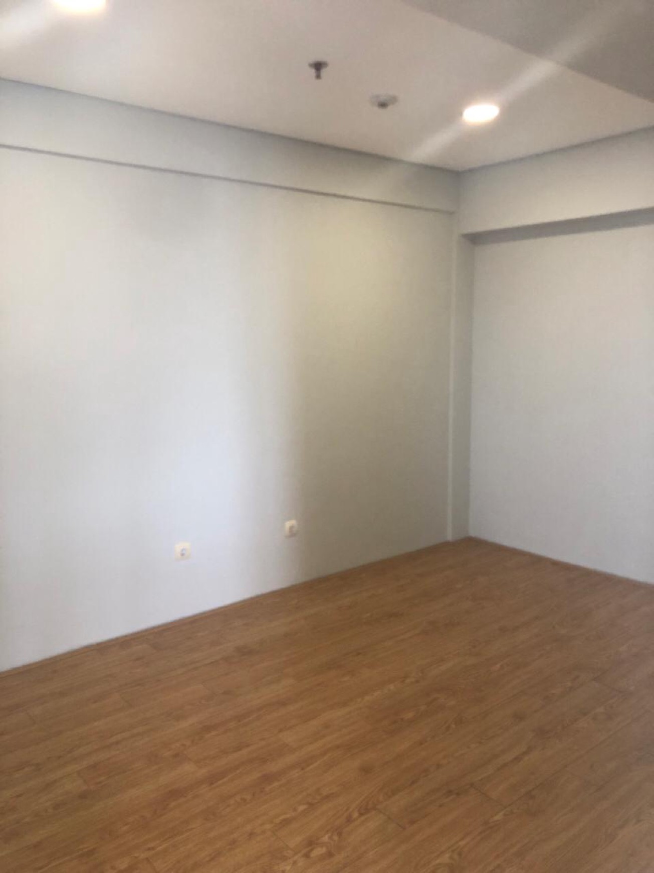 JUAL 3 BR MAQNA RESIDENCE HADAP TIMUR BERSIH, MODERN DAN SIAP DI HUNI!