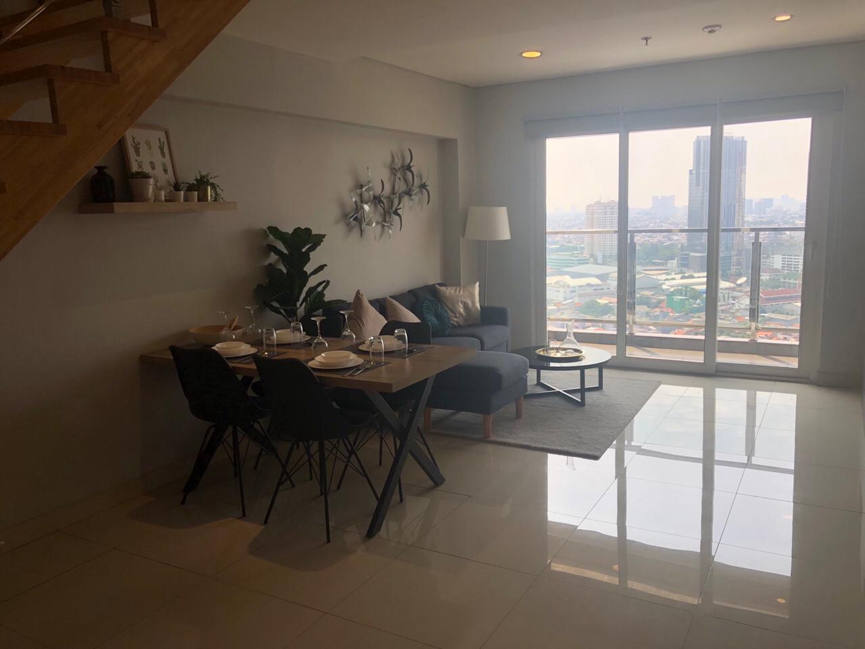 JUAL 3 BR MAQNA RESIDENCE HADAP TIMUR BERSIH, MODERN DAN SIAP DI HUNI!