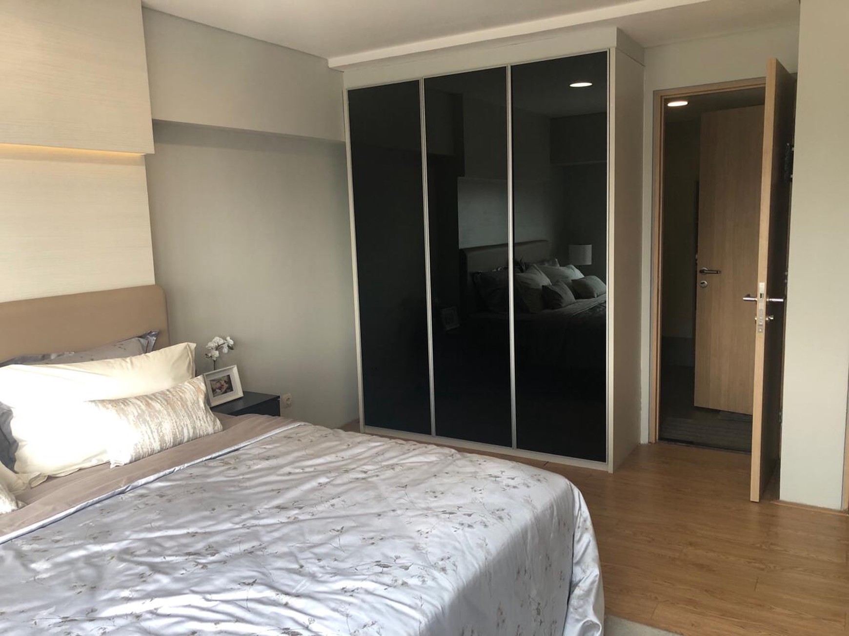 JUAL 3 BR MAQNA RESIDENCE HADAP TIMUR BERSIH, MODERN DAN SIAP DI HUNI!