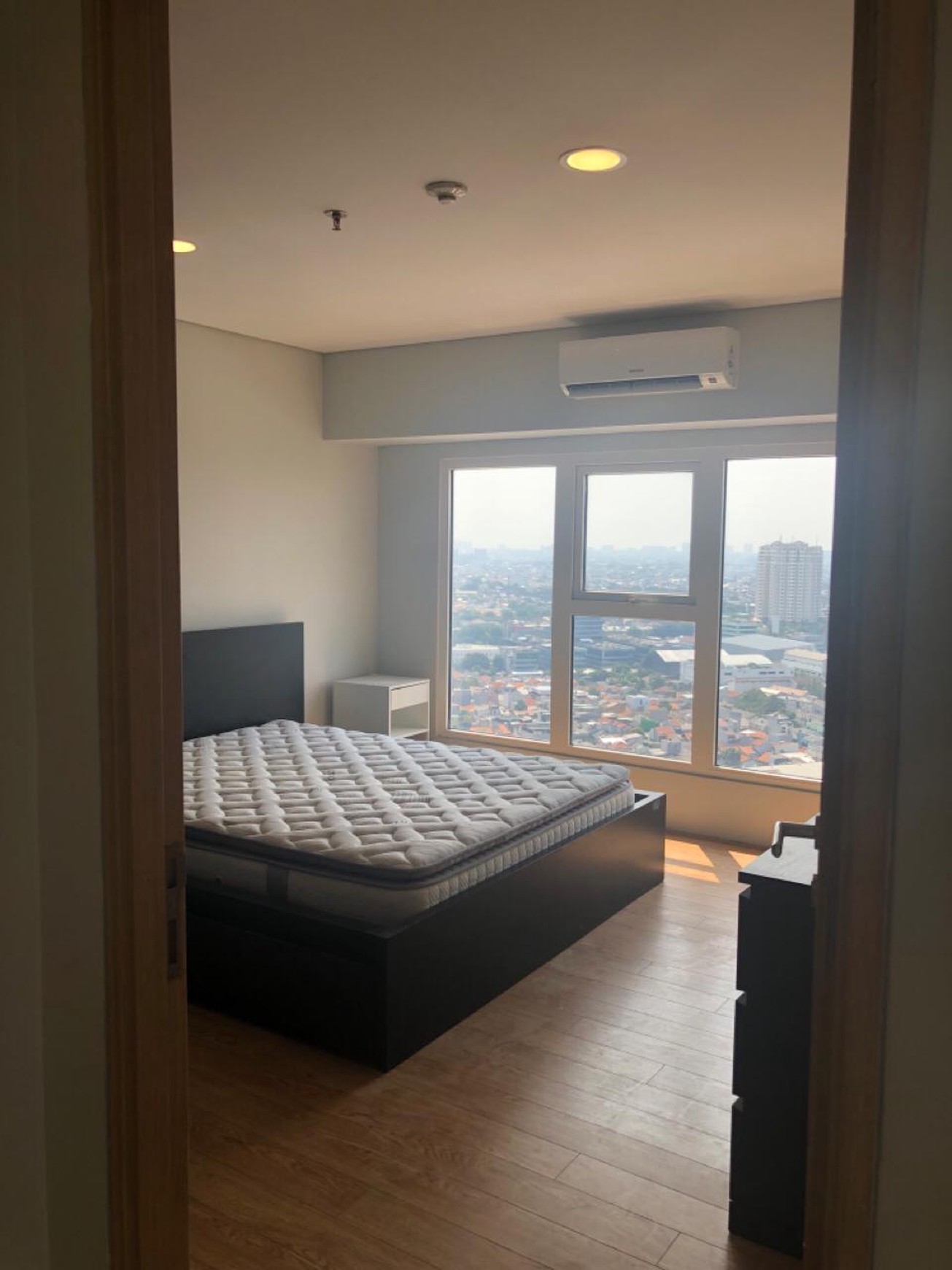 JUAL 3 BR MAQNA RESIDENCE HADAP TIMUR BERSIH, MODERN DAN SIAP DI HUNI!