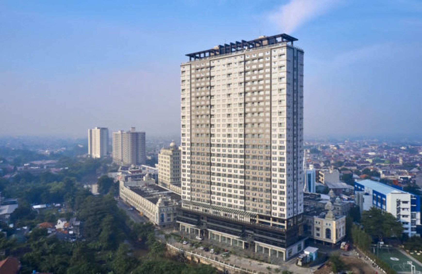 JUAL 3 BR MAQNA RESIDENCE HADAP TIMUR BERSIH, MODERN DAN SIAP DI HUNI!