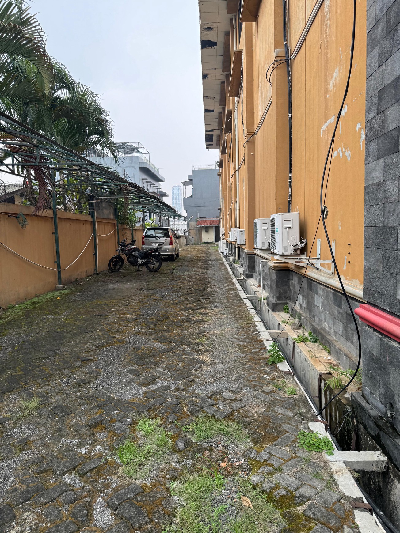 DIJUAL GEDUNG KANTOR DI JALAN TENTARA PELAJAR JAKARTA PUSAT