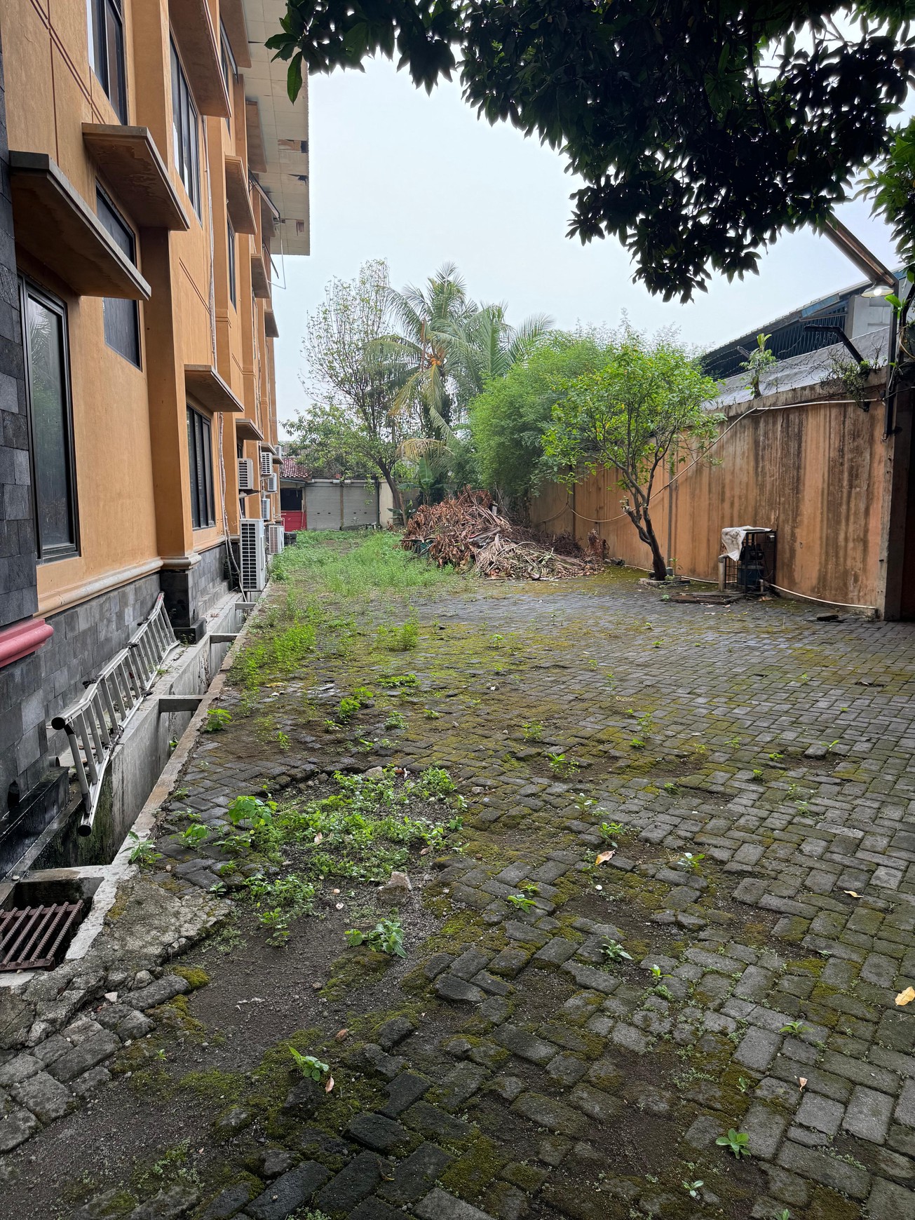 DIJUAL GEDUNG KANTOR DI JALAN TENTARA PELAJAR JAKARTA PUSAT