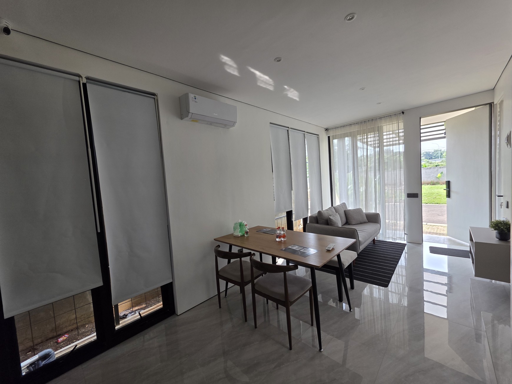 Rumah Cluster Baru Lokasi Strategis dkt Pintu Tol Pamulang di Jl RE Martadinata, Ciputat, Tangerang Selatan