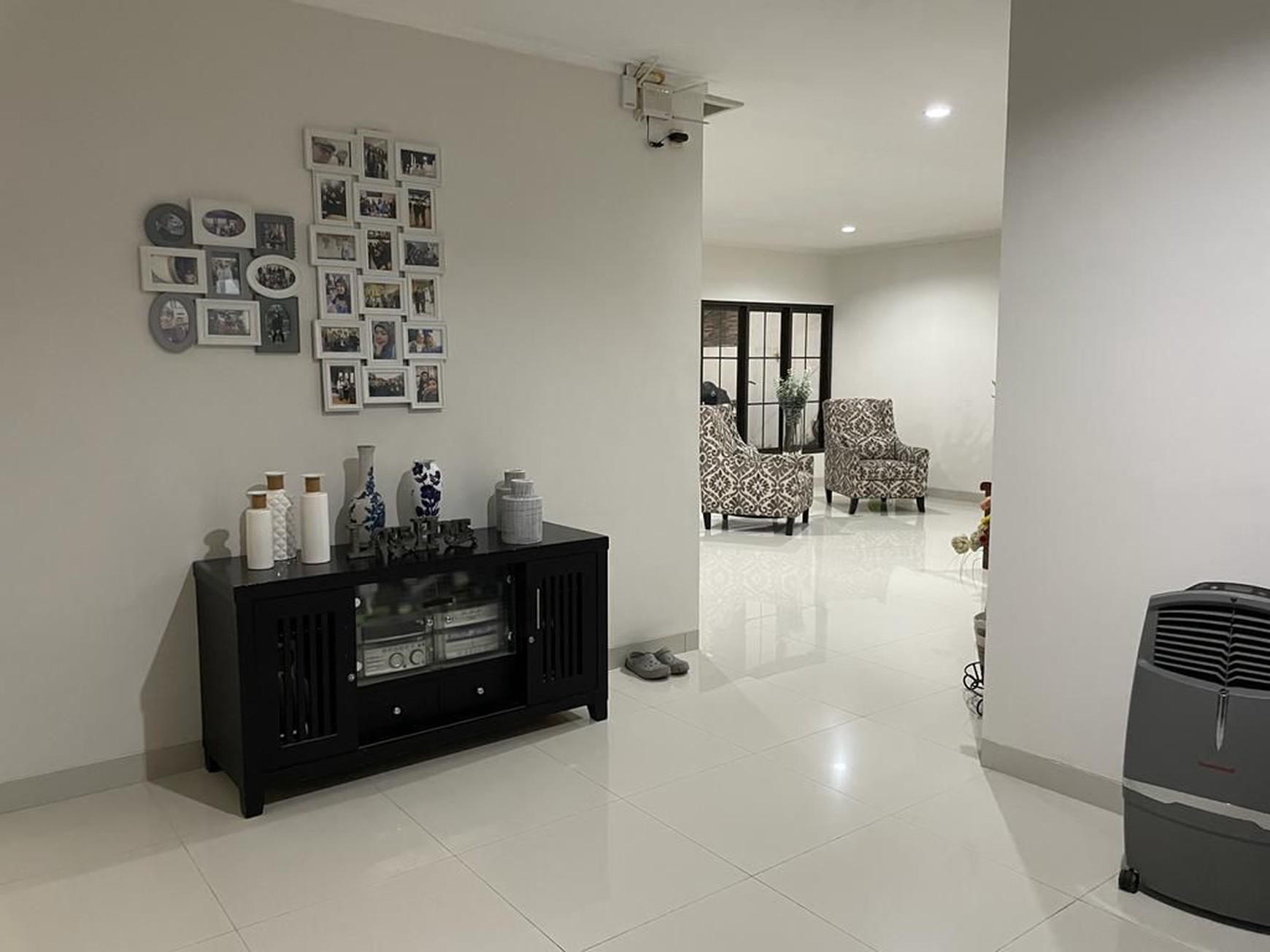 DIJUAL RUMAH SIAP HUNI JALAN CIRAGIL KEBAYORAN BARU