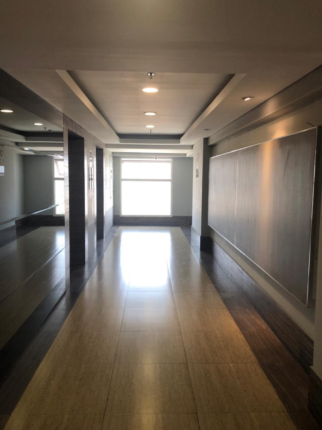 DI SEWA 3 BR MAQNA RESIDENCE HADAP TIMUR BERSIH, MODERN DAN SIAP DI HUNI