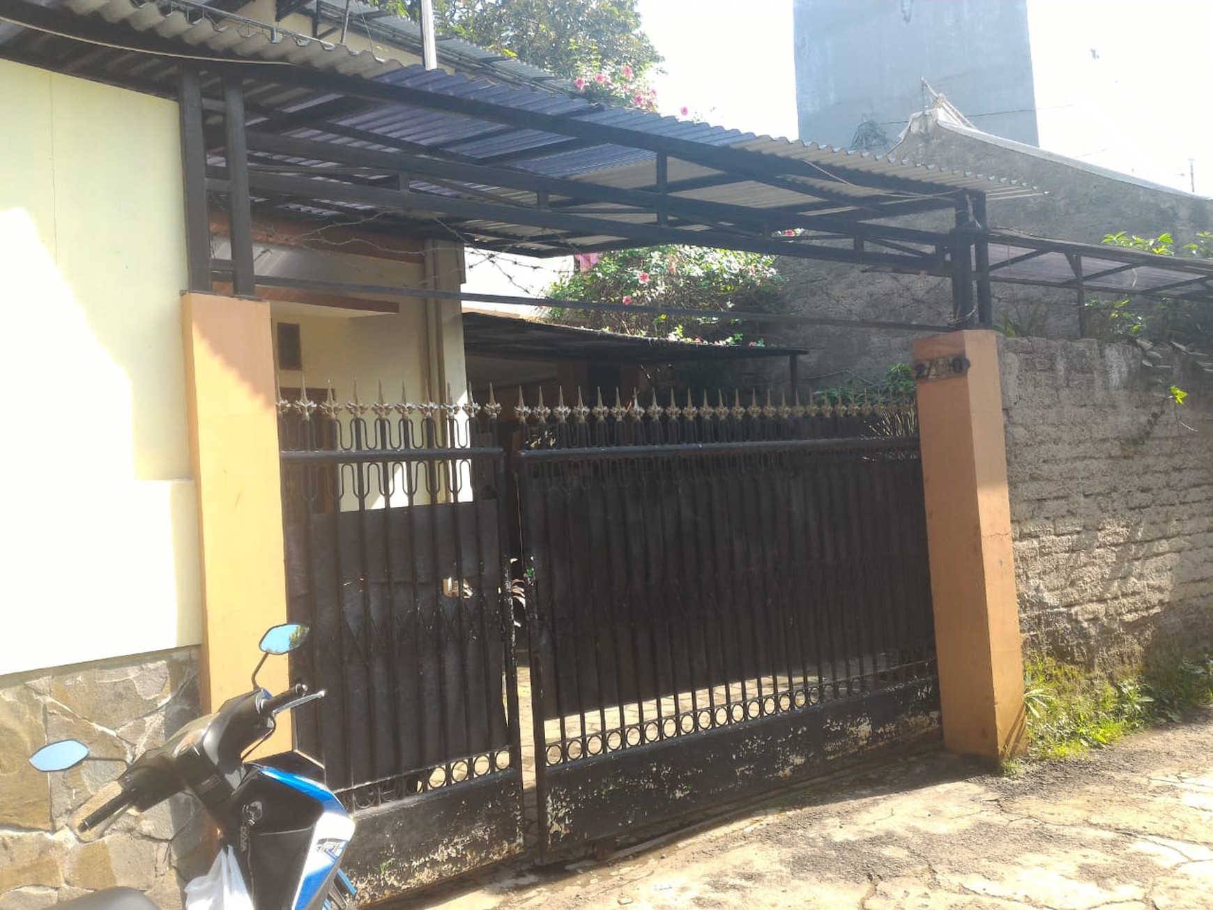 Rumah Hitung Tanah Area Cipete