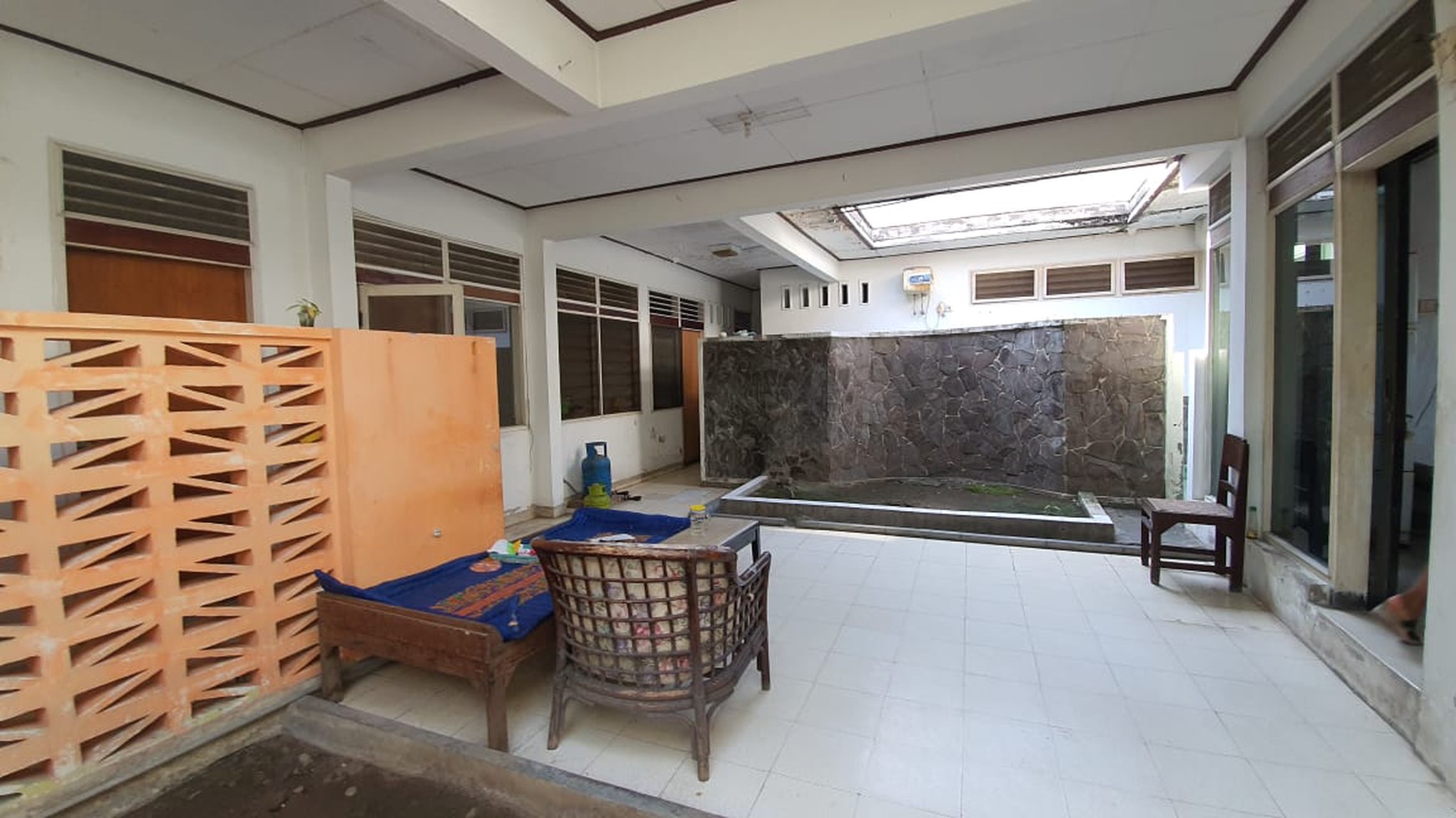 Jual rumah di pusat kota surabaya