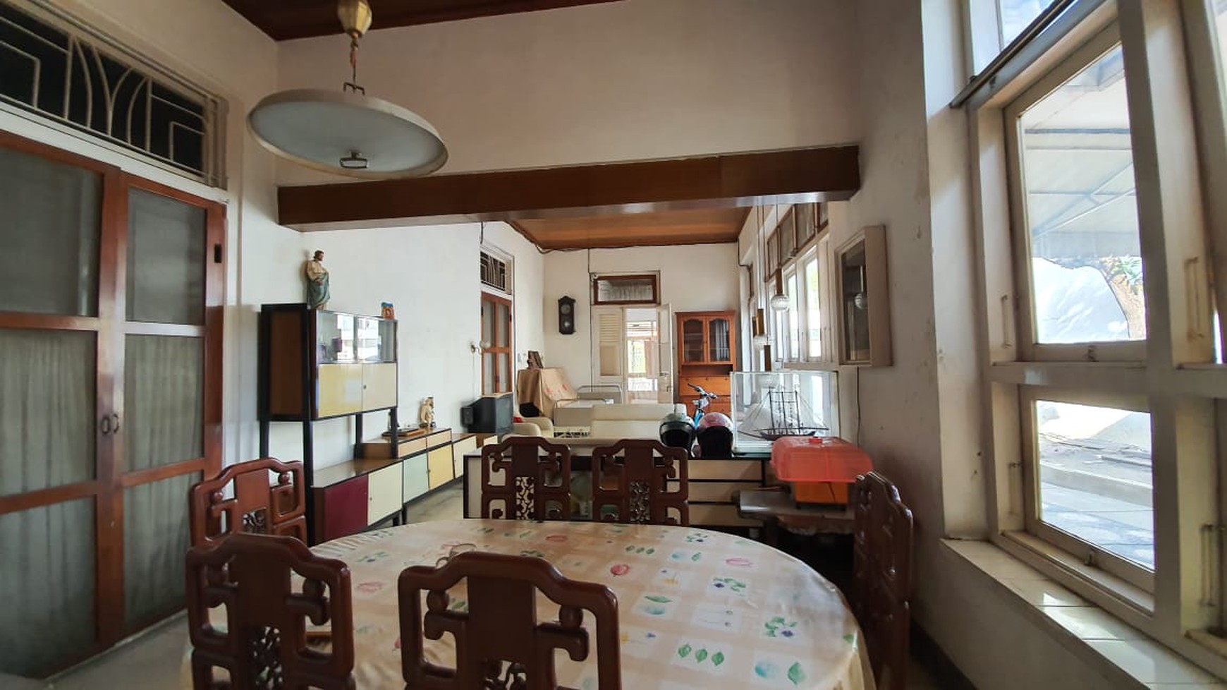 Jual rumah di pusat kota surabaya