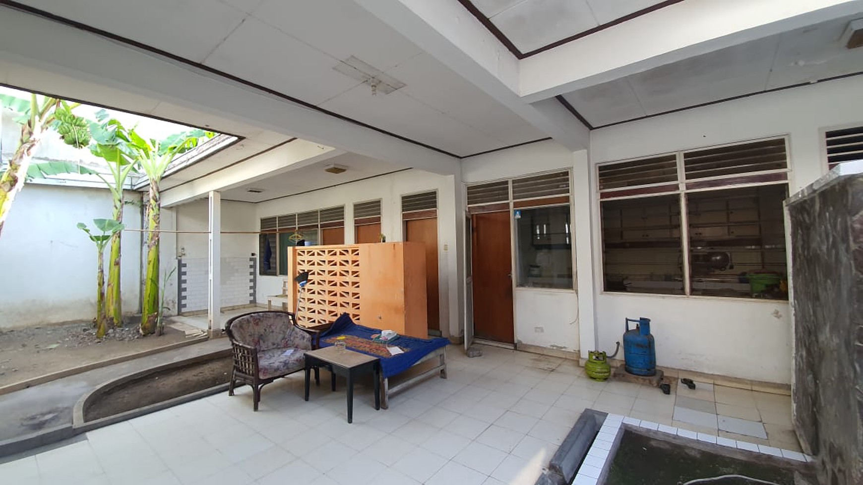Jual rumah di pusat kota surabaya