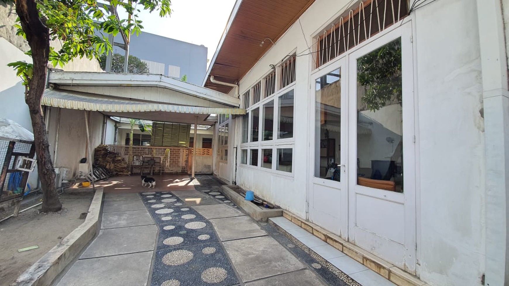 Jual rumah di pusat kota surabaya
