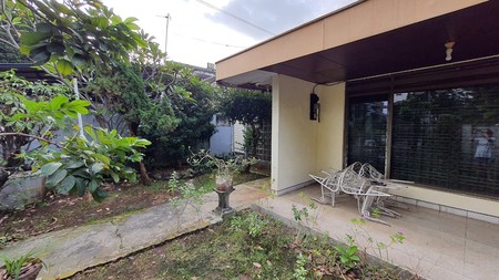 Di Jual Rumah Tebet Barat lokasi cocok untuk Salon,Rukan,Tempat Les,Bengkel, dll
