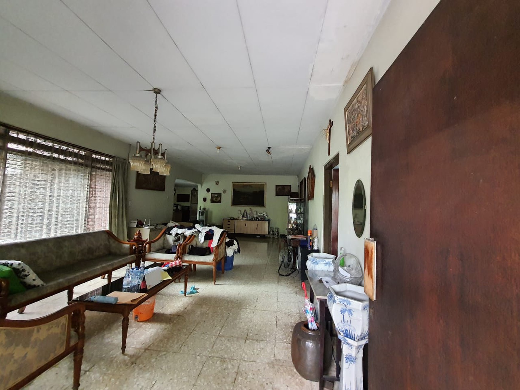 Di Jual Rumah Tebet Barat lokasi cocok untuk Salon,Rukan,Tempat Les,Bengkel, dll