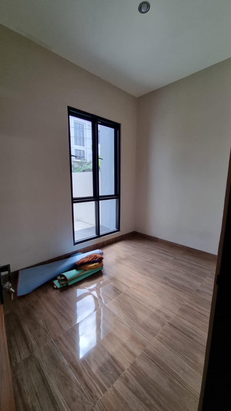 Rumah Asri 2 Lantai di jl Permata Inten, Bandung