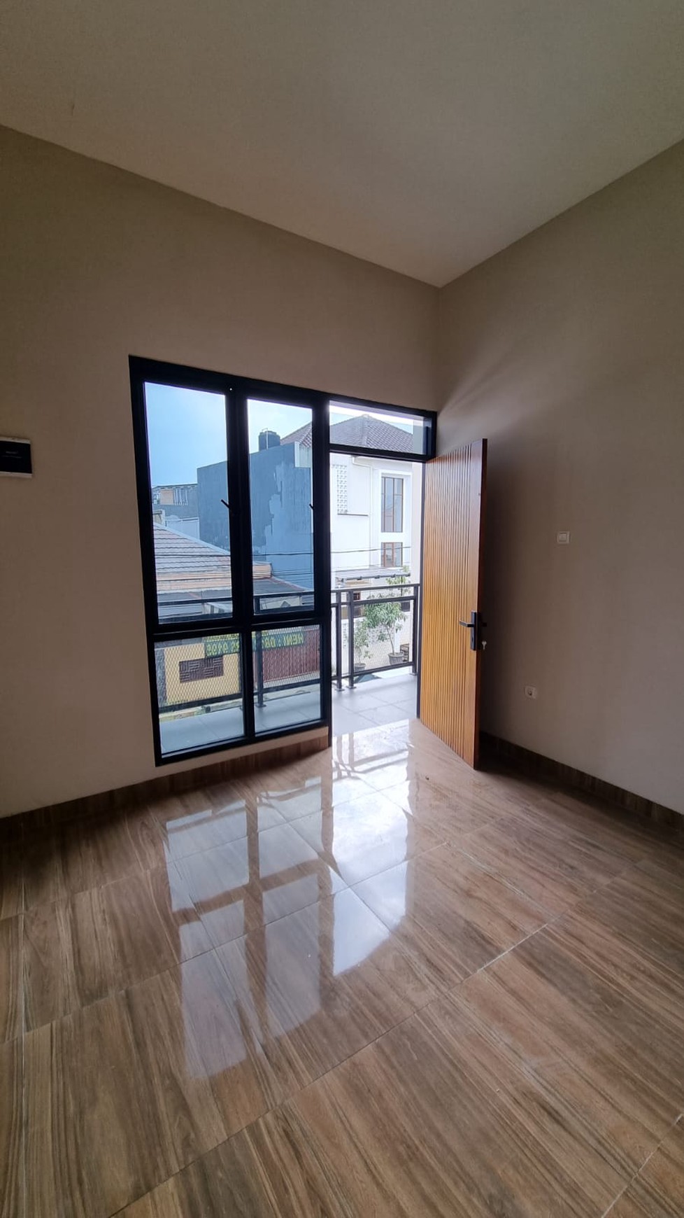 Rumah Asri 2 Lantai di jl Permata Inten, Bandung