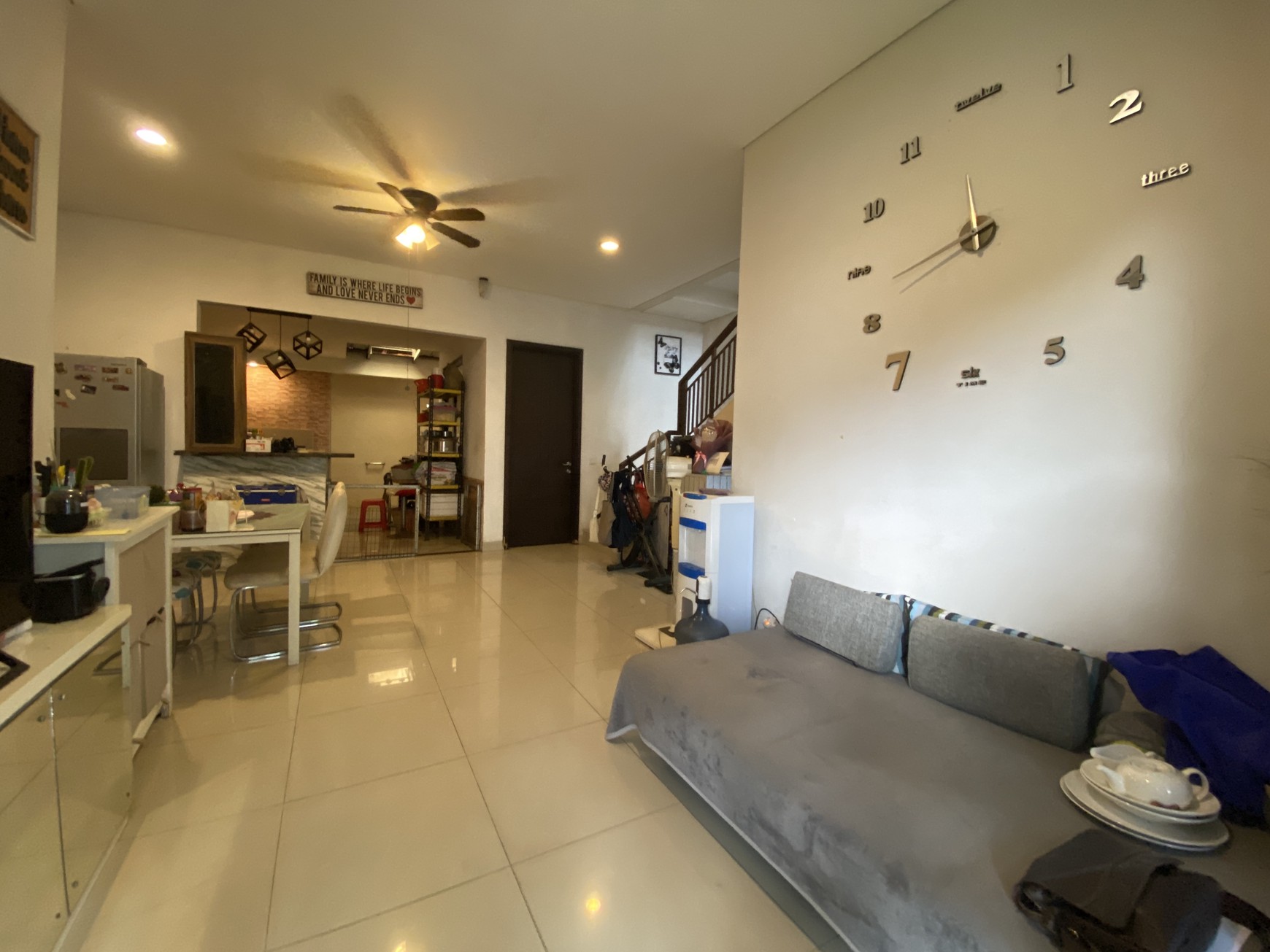 Rmh 2 Lt Strategis Illustria, Dekat Mall, Akses Tol, Dalam Kompleks