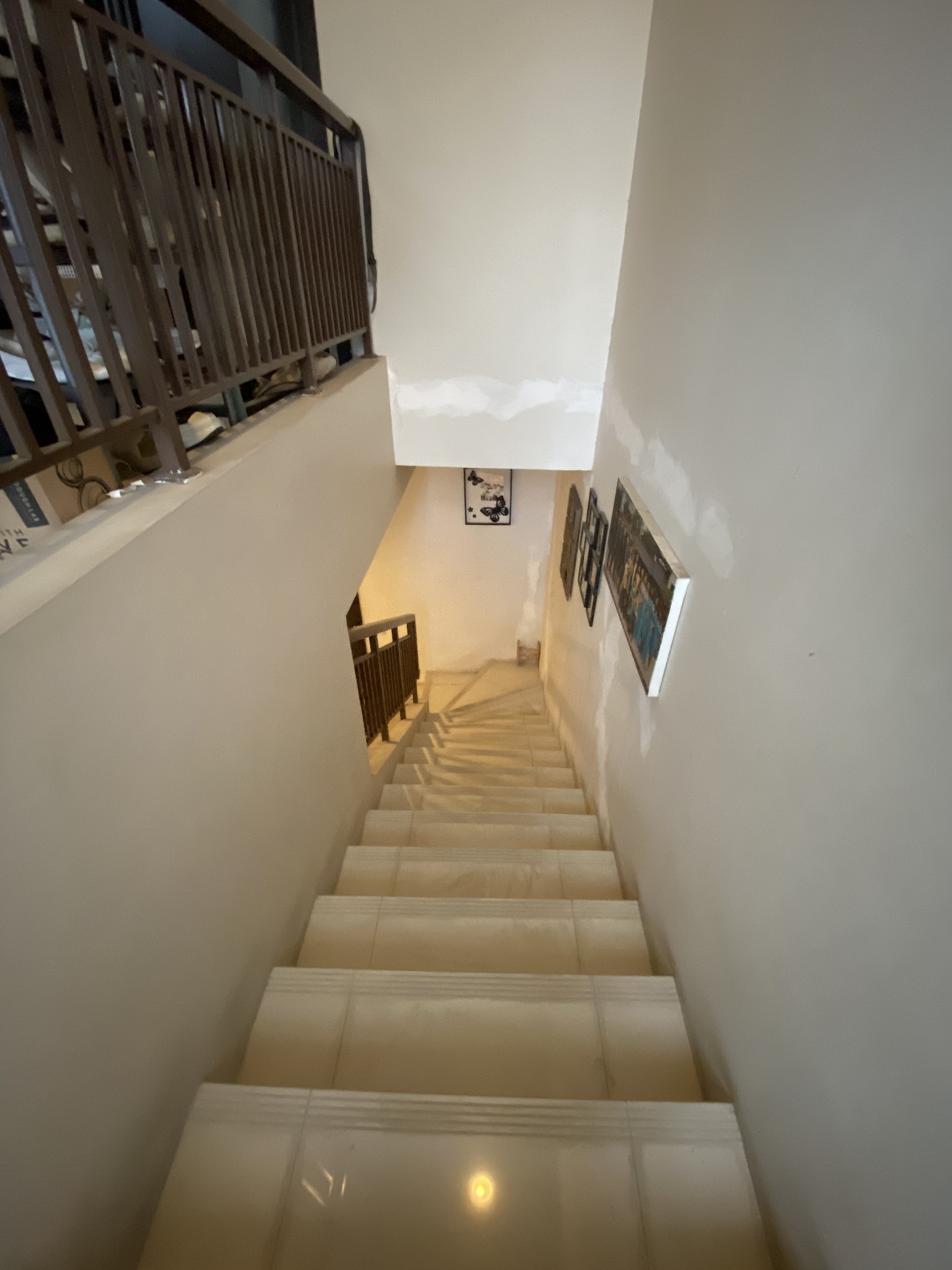 Rmh 2 Lt Strategis Illustria, Dekat Mall, Akses Tol, Dalam Kompleks