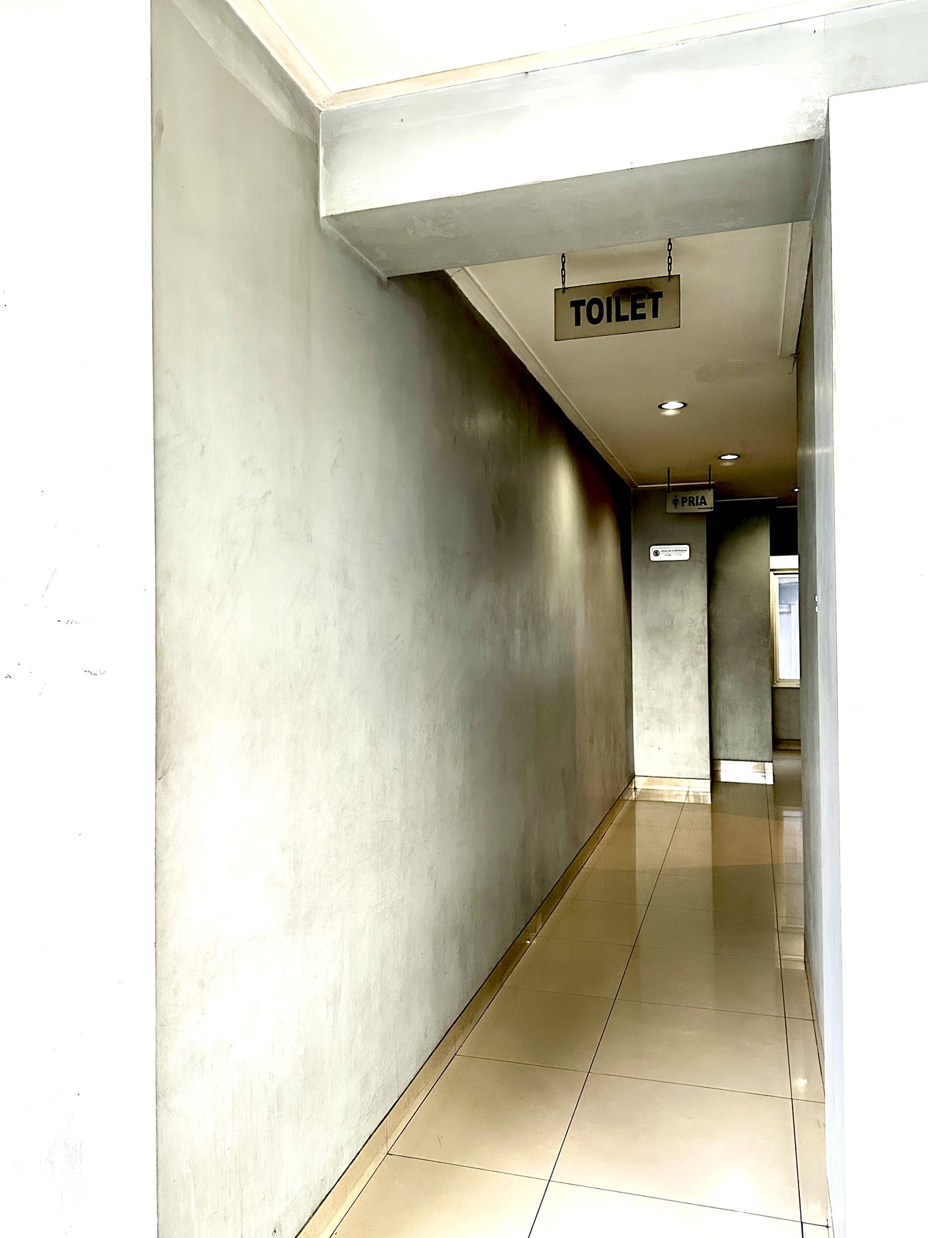 Ruang Usaha Multi-tenant Business Space Parkir Luas Lokasi Strategis Di Jl Bintaro Utama Sektor 1 Jakarta Selatan