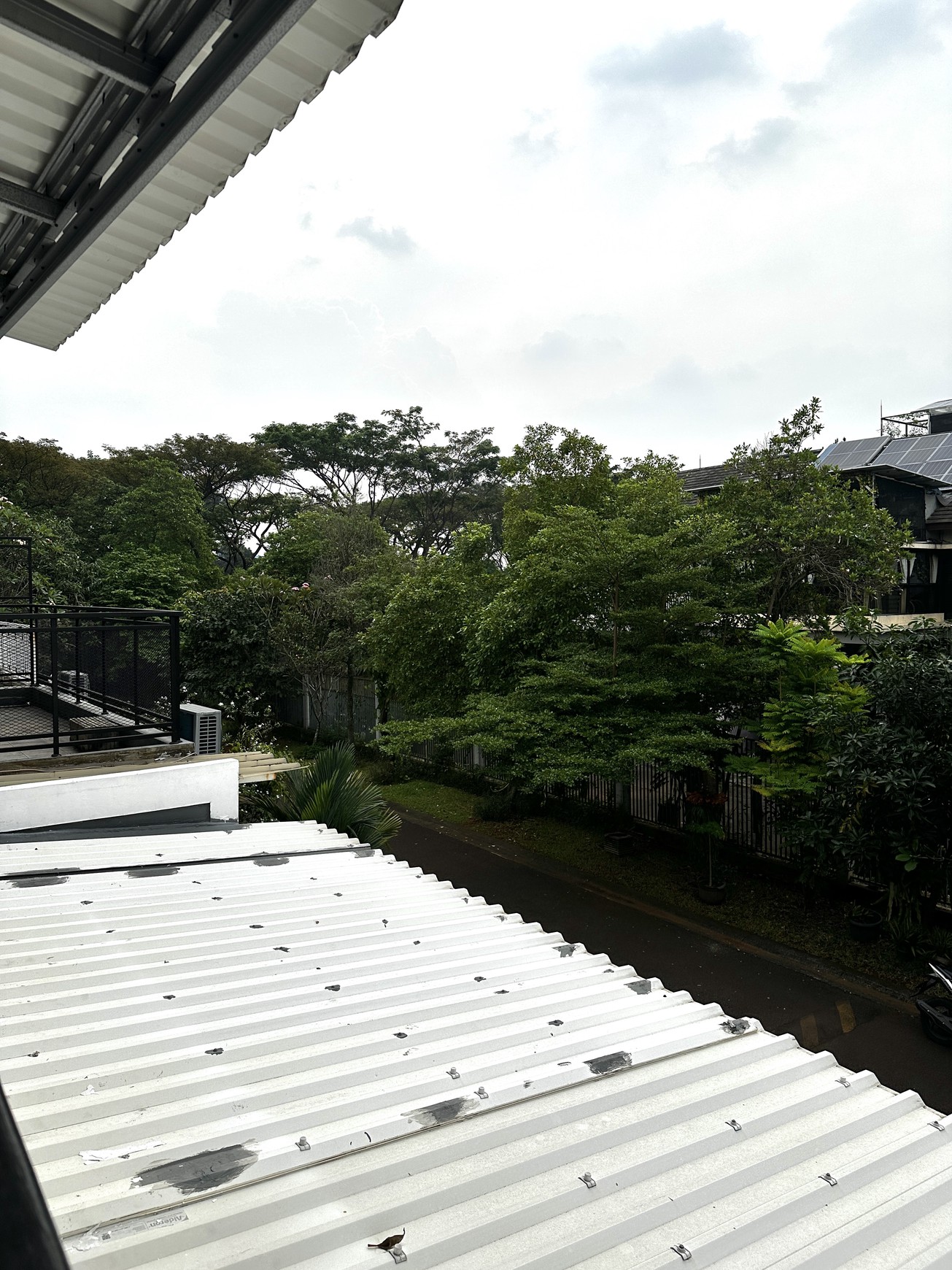 Rumah Bagus Di Emerald Town House Bintaro Jaya Sektor 9