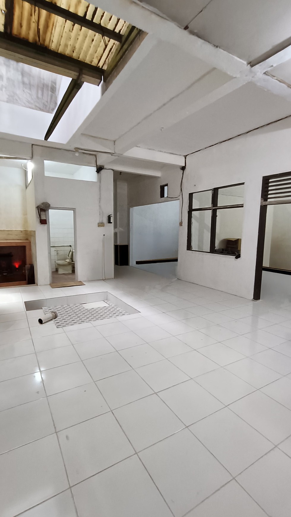 Ruko Stategis siap pakai di Kebayoran lama 