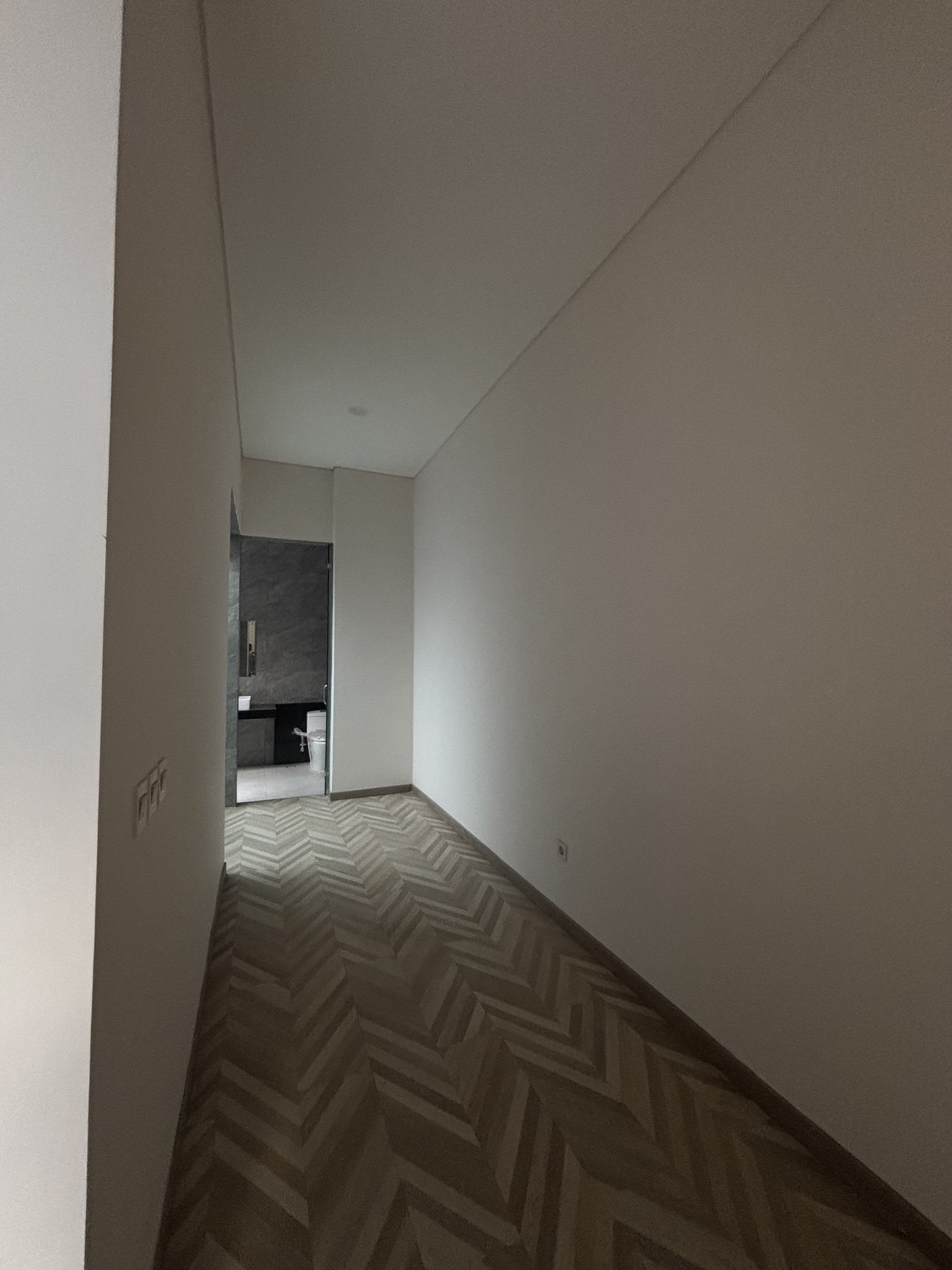 Best Deal. Jarang Ada! Rumah Atherton 3 Lantai di Kota Wisata 