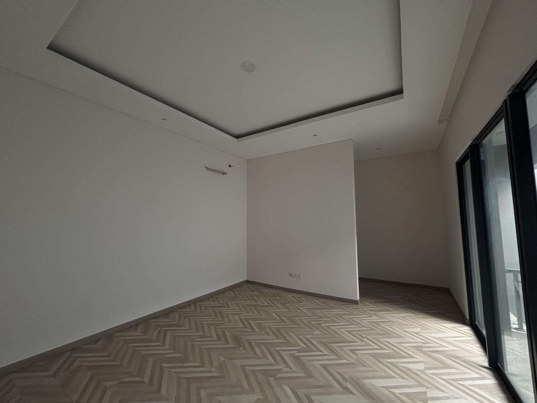 Best Deal. Jarang Ada! Rumah Atherton 3 Lantai di Kota Wisata 