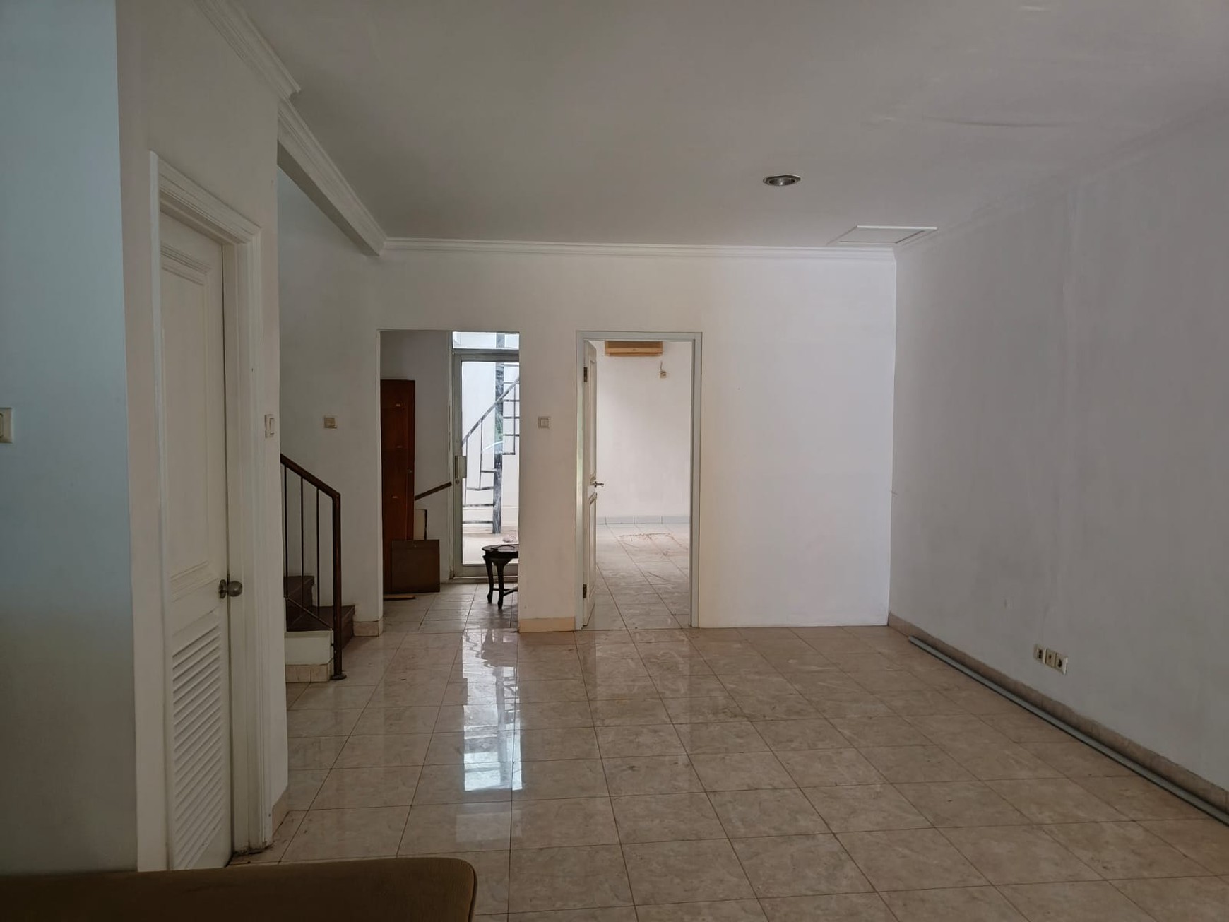 Rumah Siap Huni di Raffless Hills, Cibubur