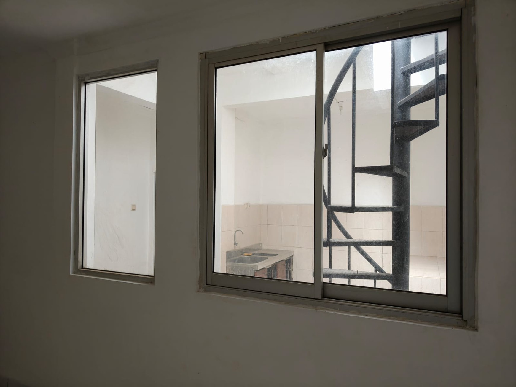 Rumah Siap Huni di Raffless Hills, Cibubur