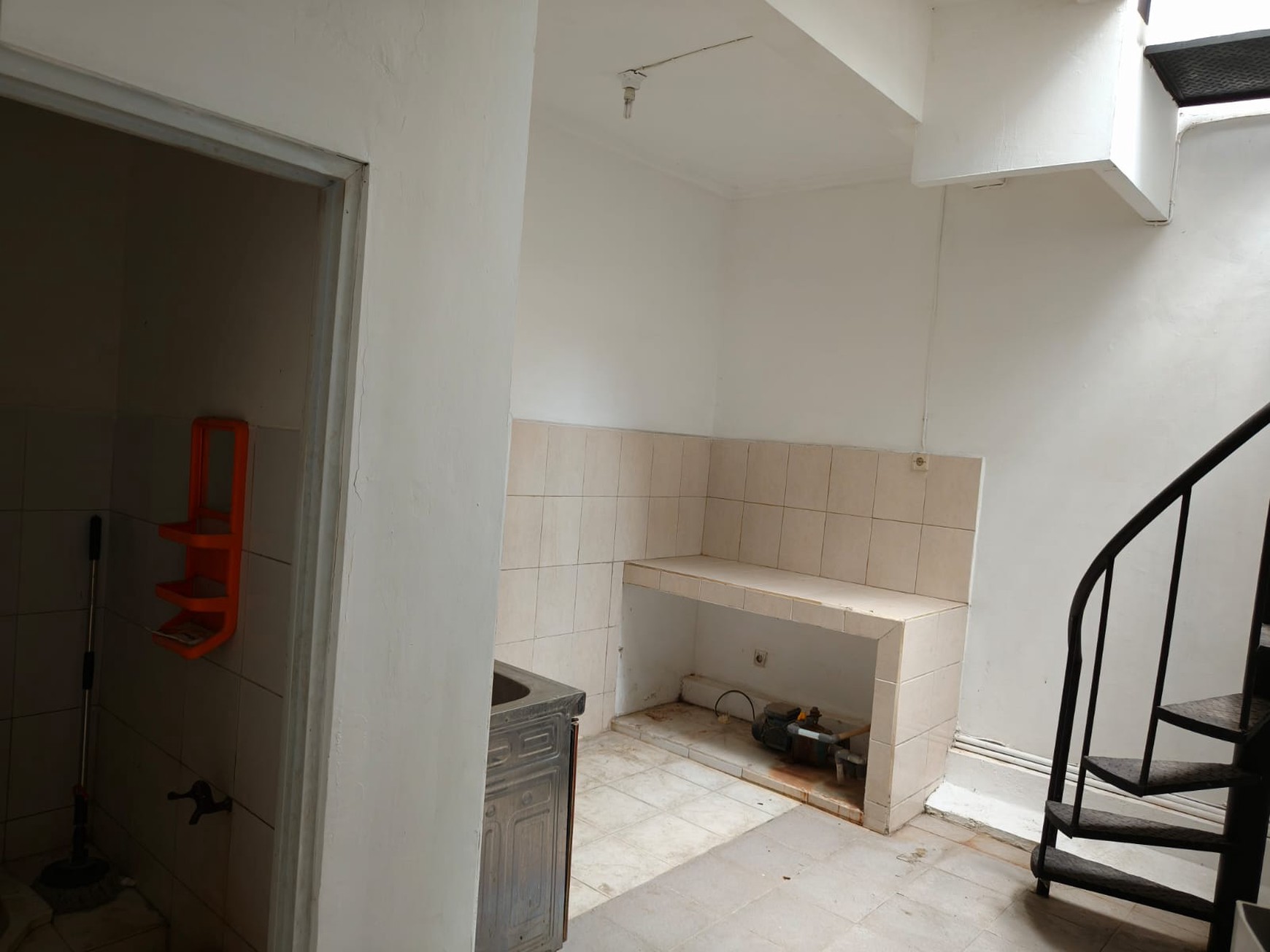 Rumah Siap Huni di Raffless Hills, Cibubur