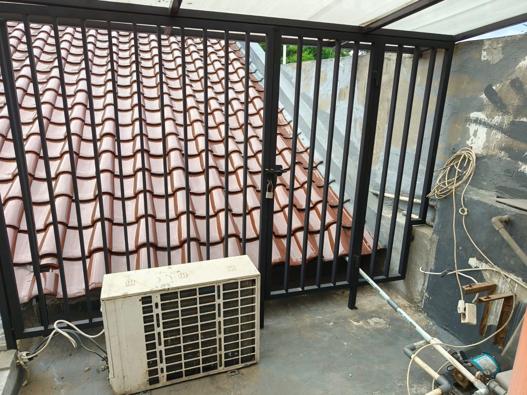 Rumah Siap Huni di Raffless Hills, Cibubur