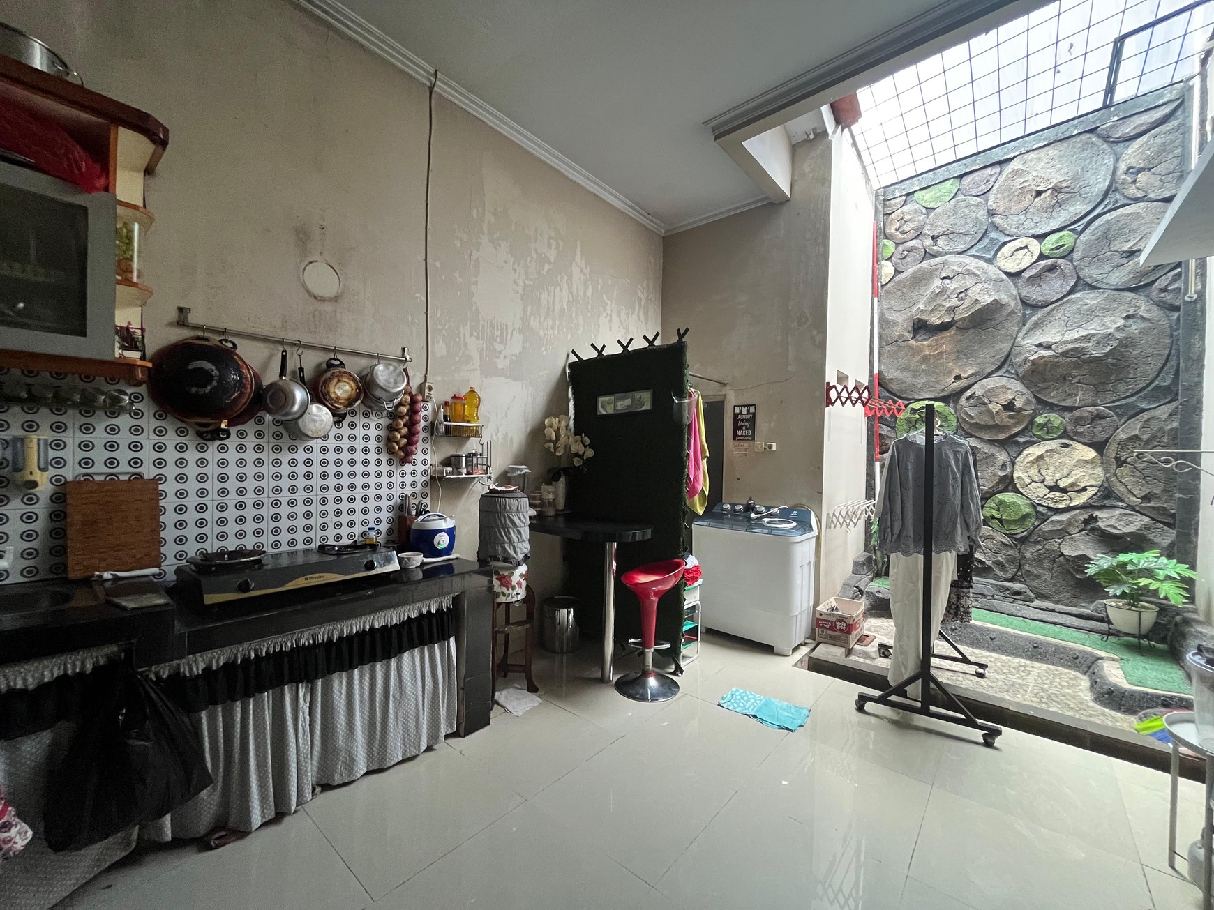 Rumah siap Huni dekat UI, bonus cctv dekat tol kukusan