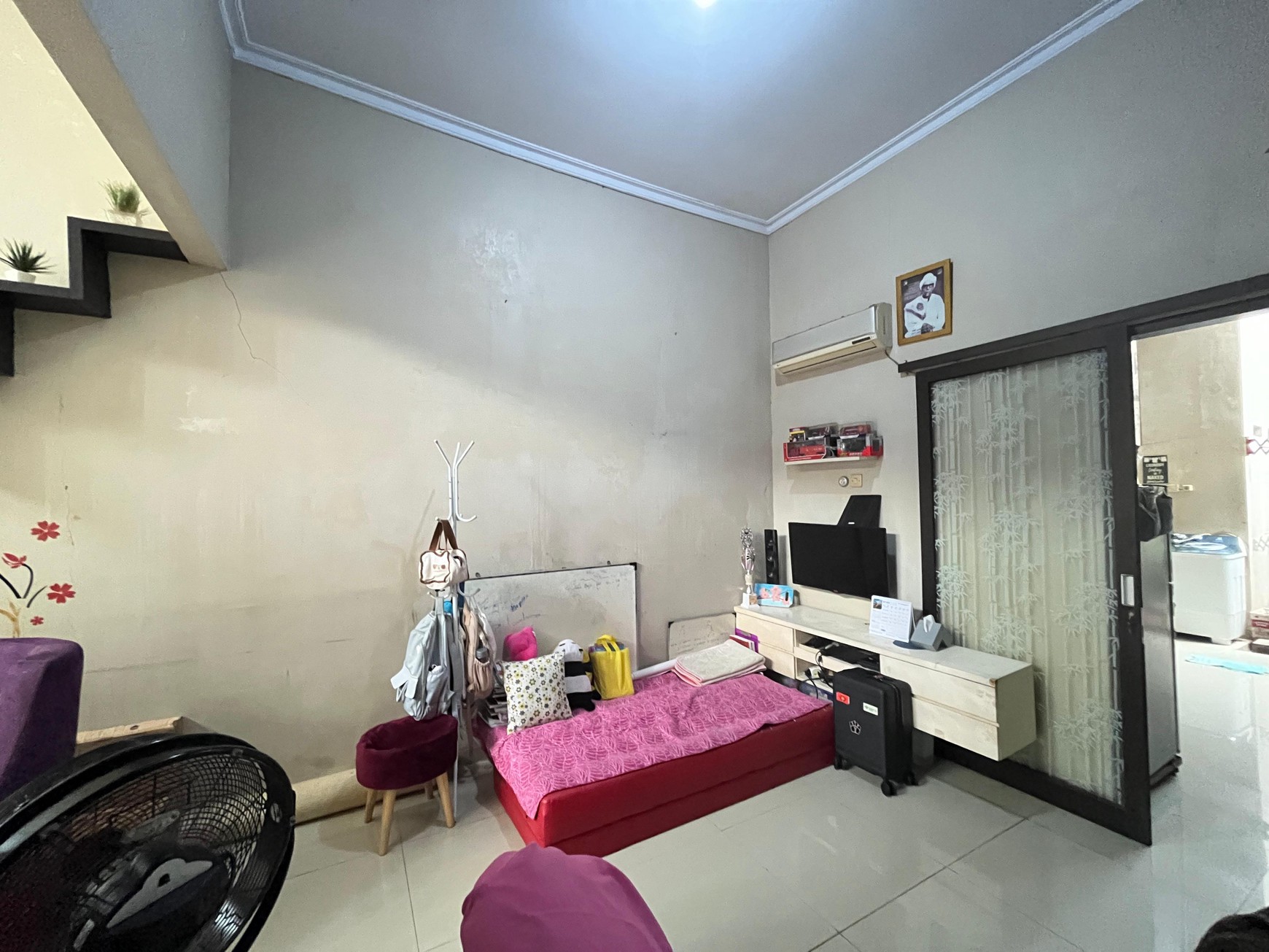 Rumah siap Huni dekat UI, bonus cctv dekat tol kukusan