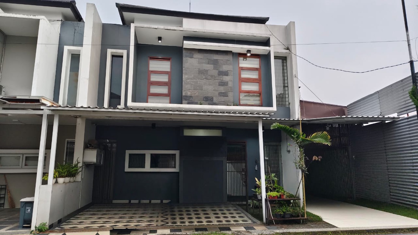 Dijual Rumah Bagus 2 Lantai Siap Huni di Sukahaji Regency