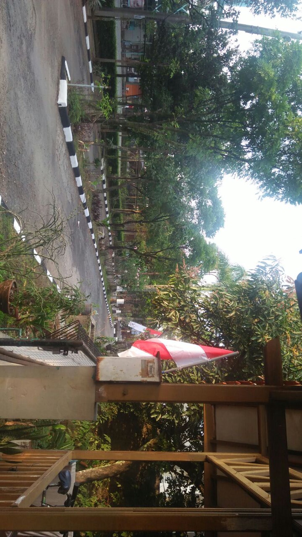 Kawaluyaan taman rafflesia luas 134 rumah hoek 1 lantai