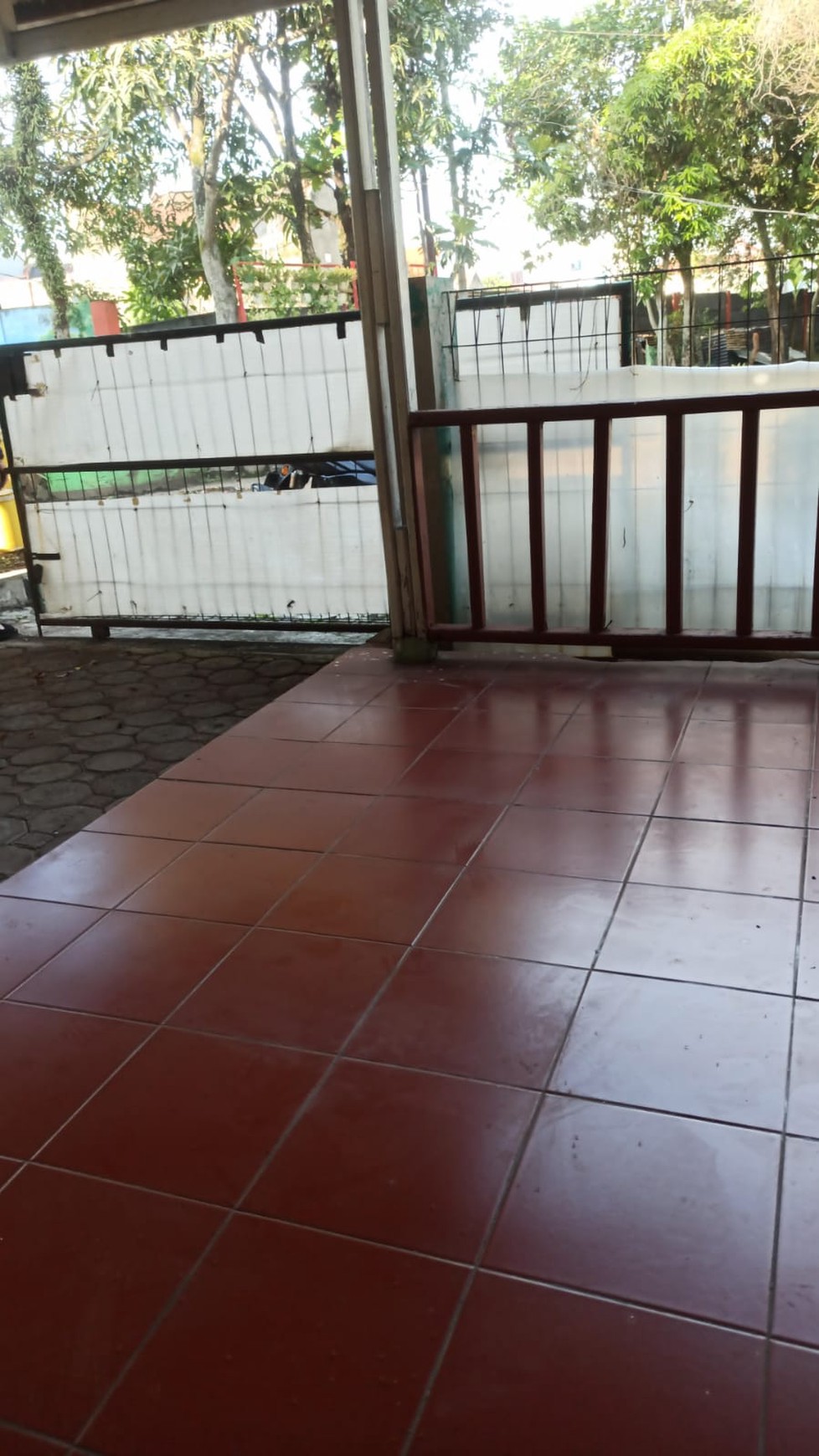 Kawaluyaan taman rafflesia luas 134 rumah hoek 1 lantai