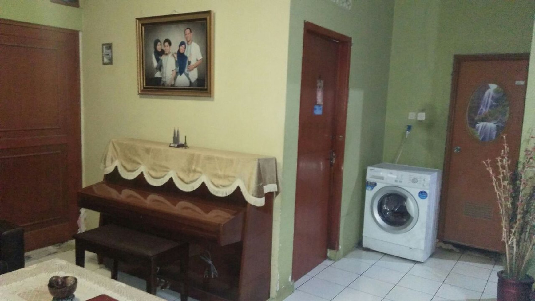 Kawaluyaan taman rafflesia luas 134 rumah hoek 1 lantai