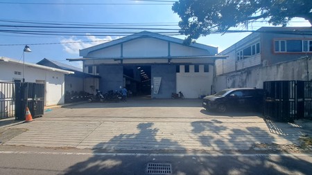 Gudang Lokasi Strategis Dijalan Ringroad Selatan Dekat JEC Banguntapan Bantul