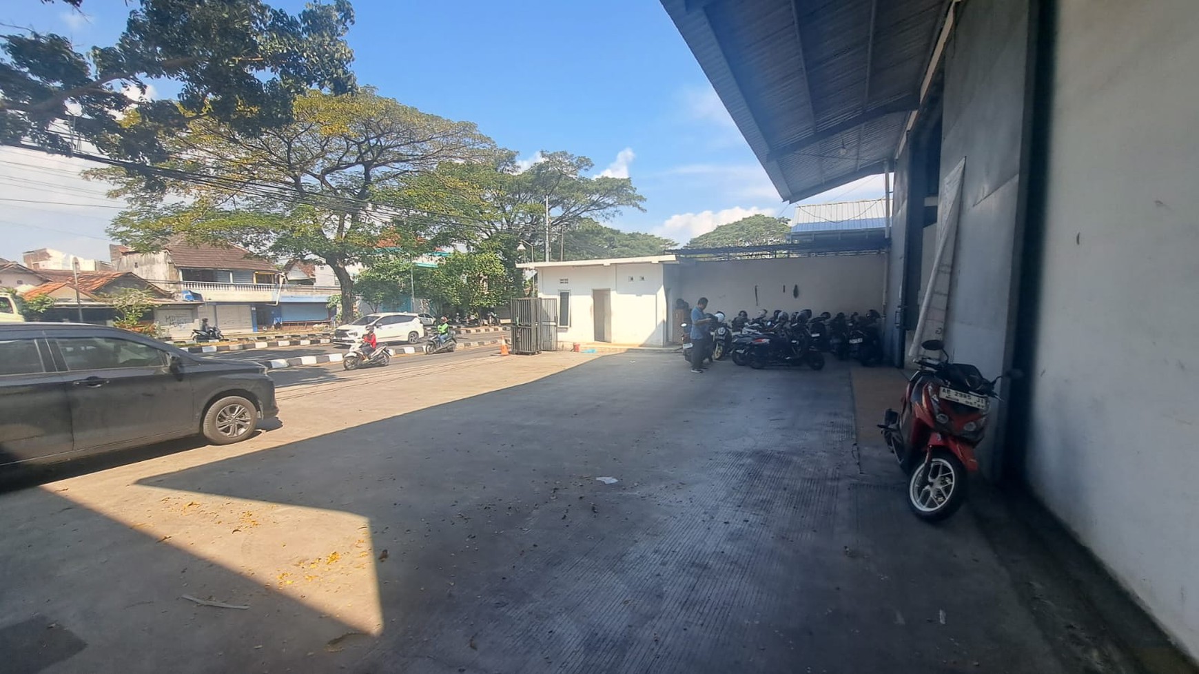 Gudang Lokasi Strategis Dijalan Ringroad Selatan Dekat JEC Banguntapan Bantul