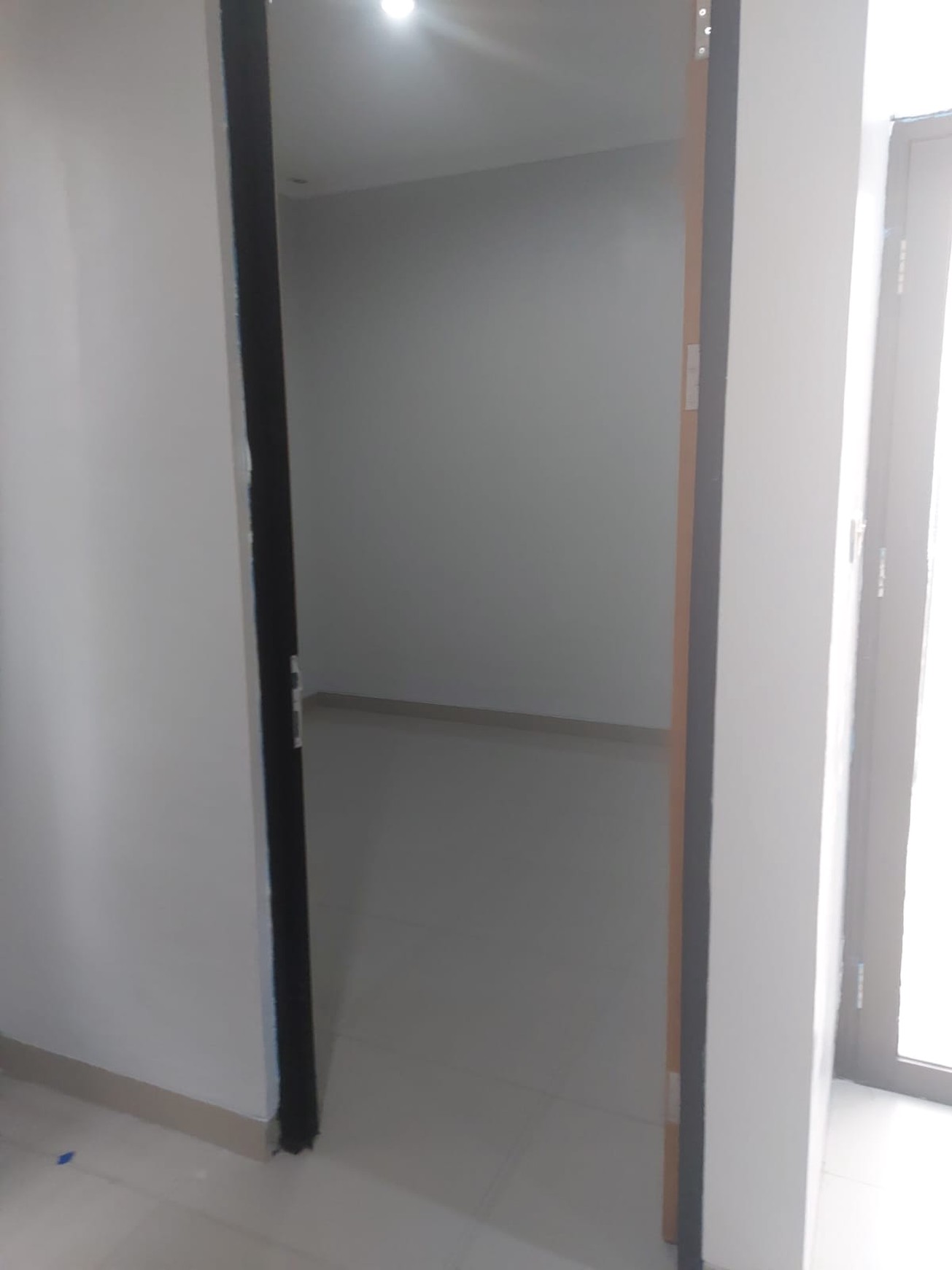 Rumah 2 lantai Siap Huni Di Metland Transyogi 