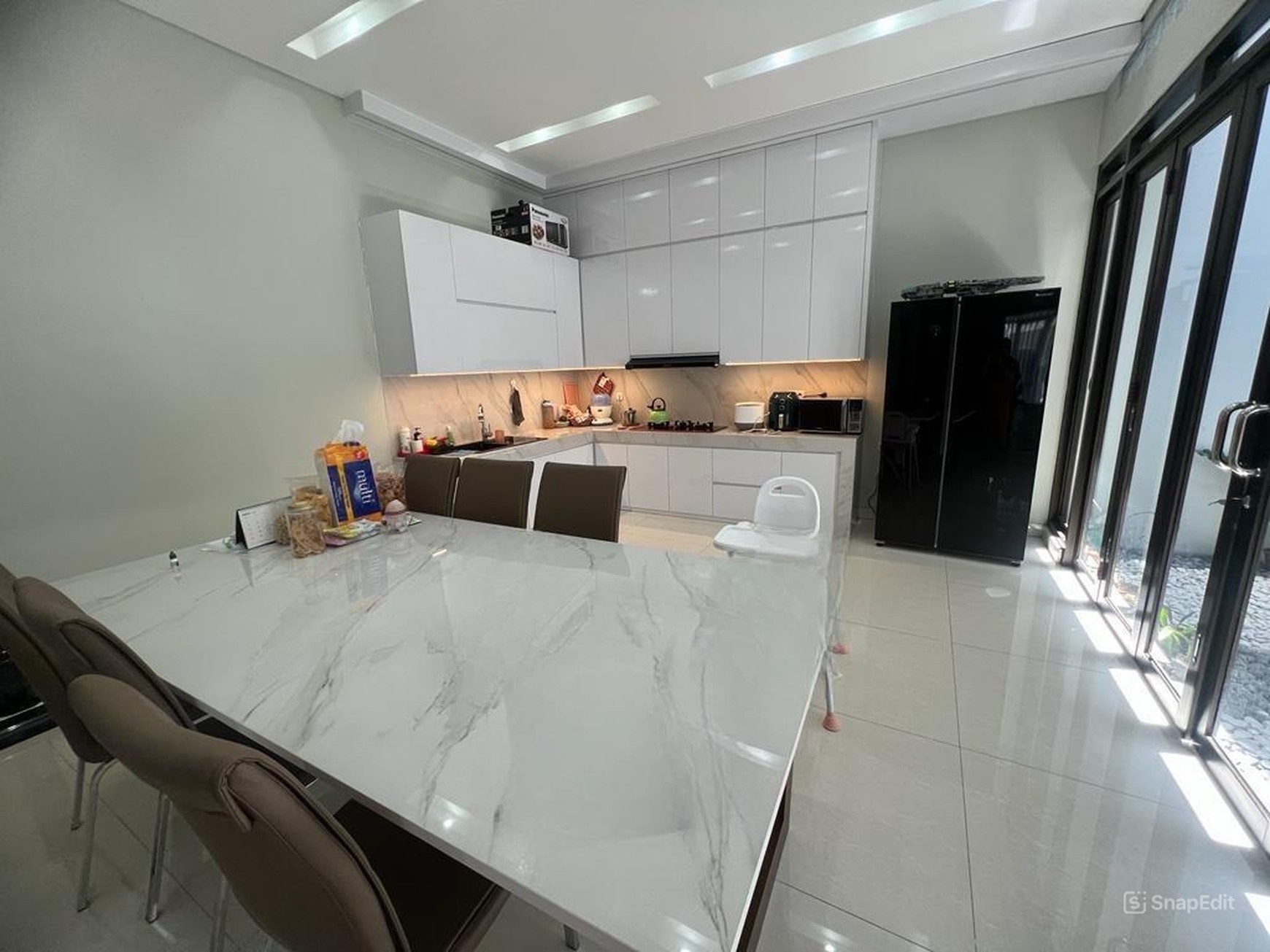 Dijual/Disewa Rumah Bagus Semi Furnished di Buah Batu, Bandung