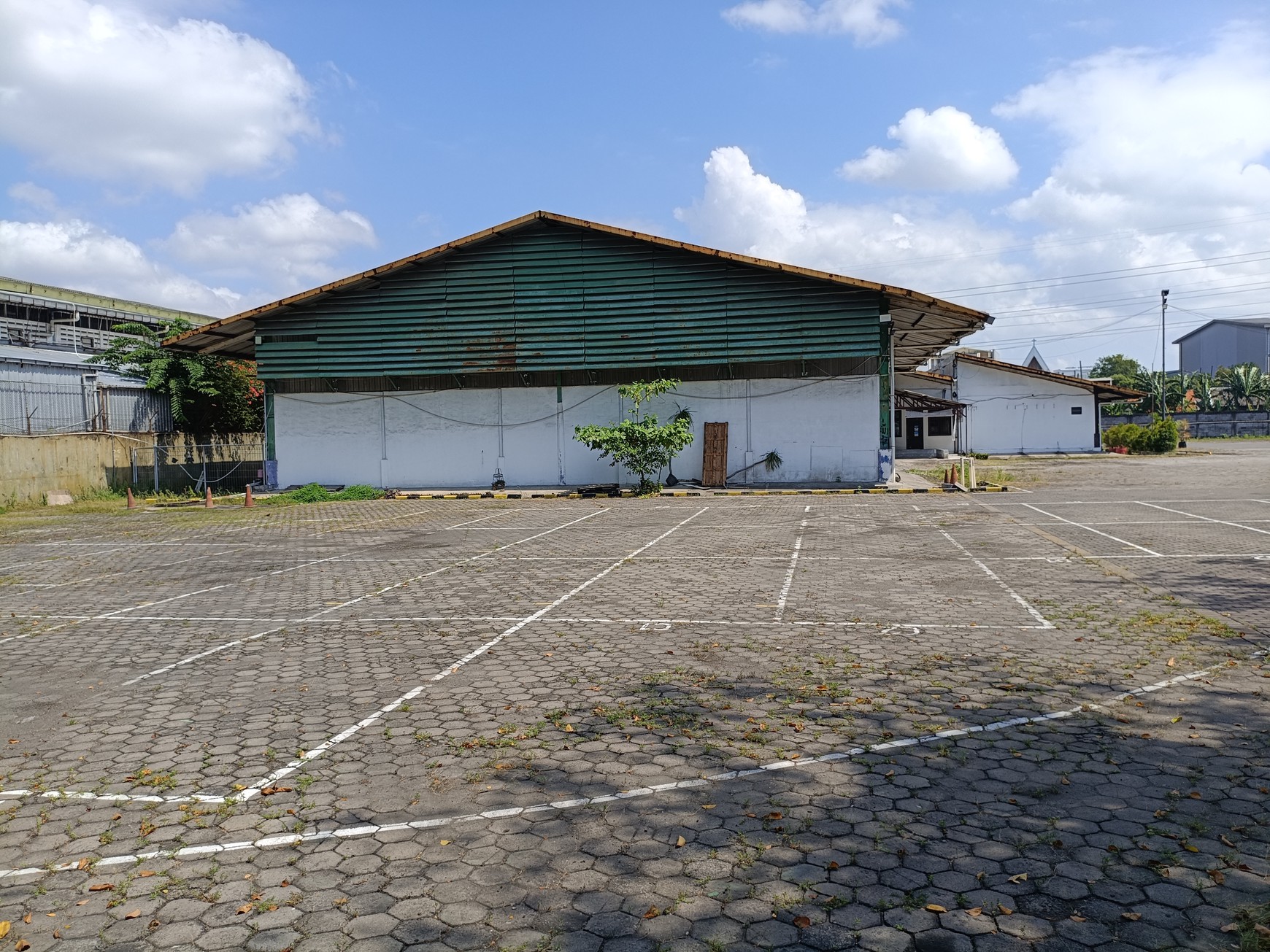 Disewa Gudang Bangunan Baru Rungkut Surabaya Minimal Sewa 2 Tahun