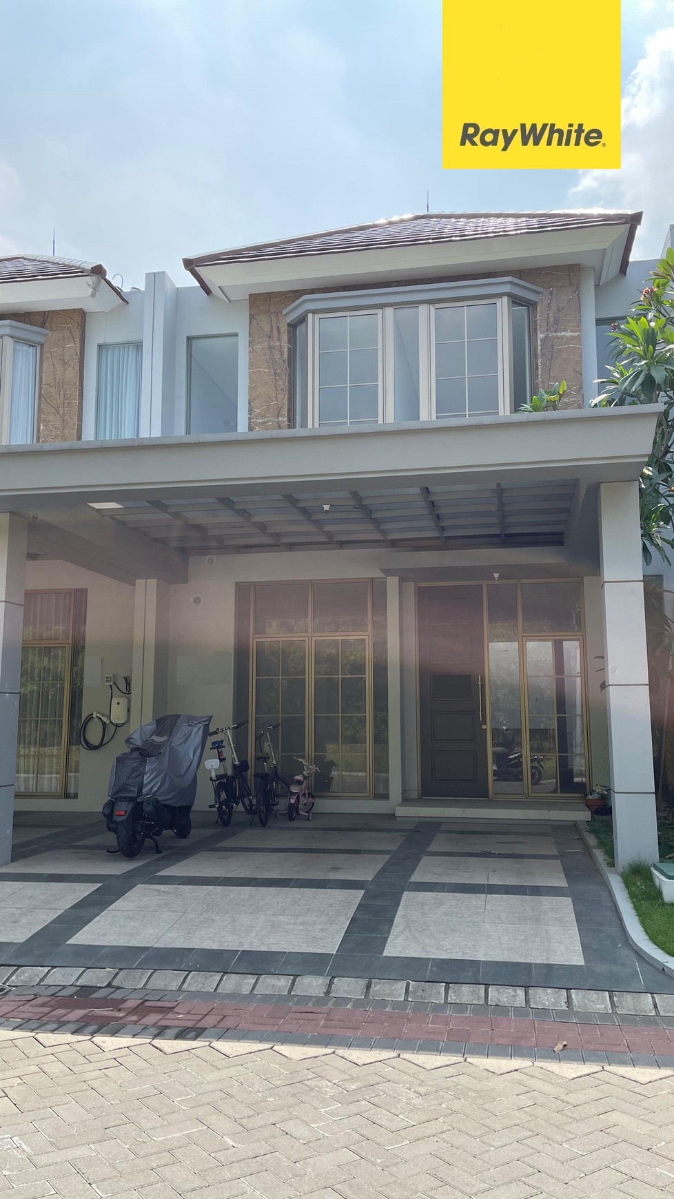 Dijual Aset Lelang Rumah Di Grand Pakuwon Cluster Brisbane Surabaya