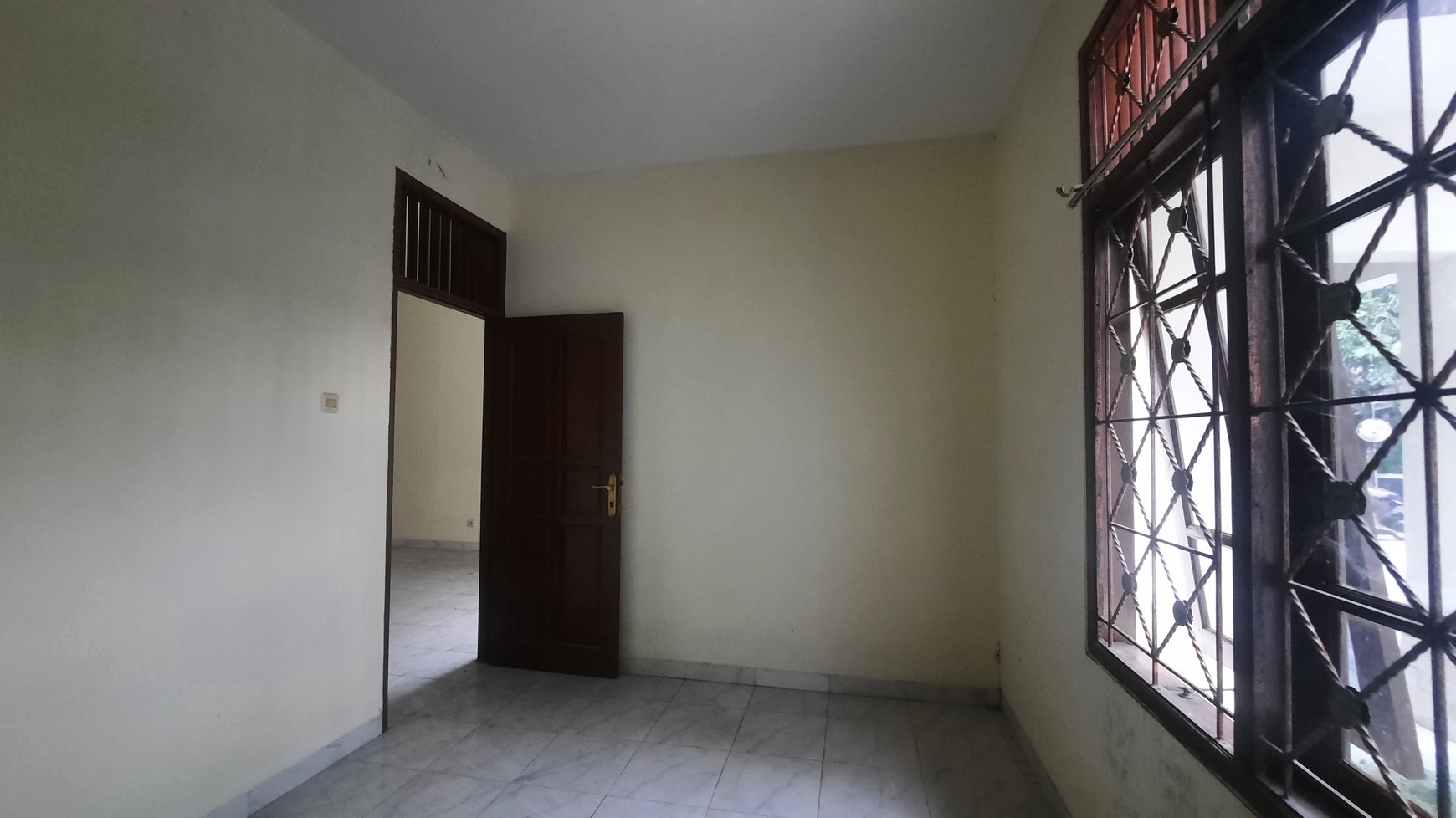 RUMAH SIAP HUNI DILOKASI STRATEGIS DI PERUMAHAN TAMAN SENTOSA, DEKAT DENGAN BERBAGAI FASILITAS PUBLIK