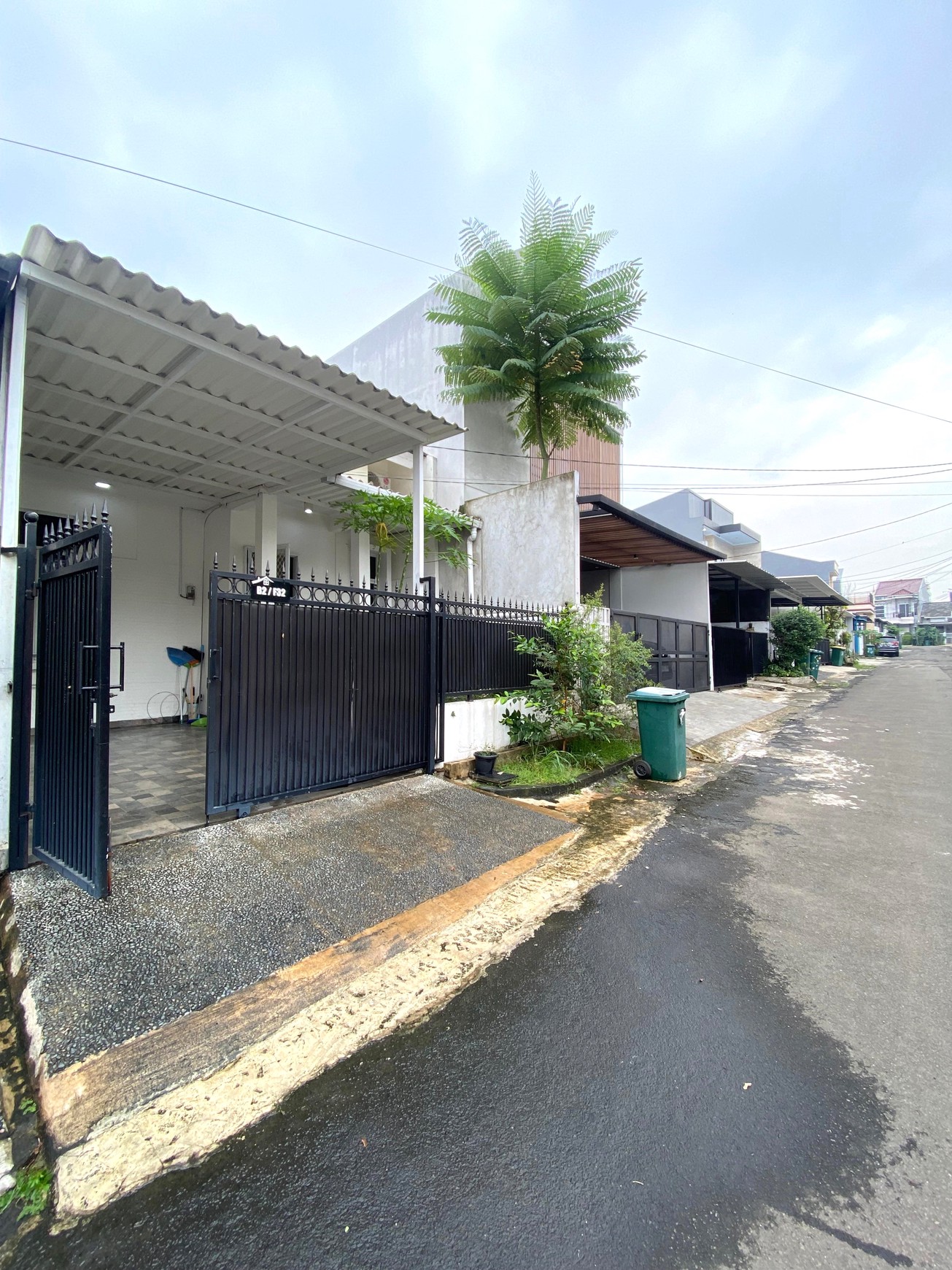 Serua Residence Rumah Siap Huni Semi Furnished Hadap Selatan One Gate System