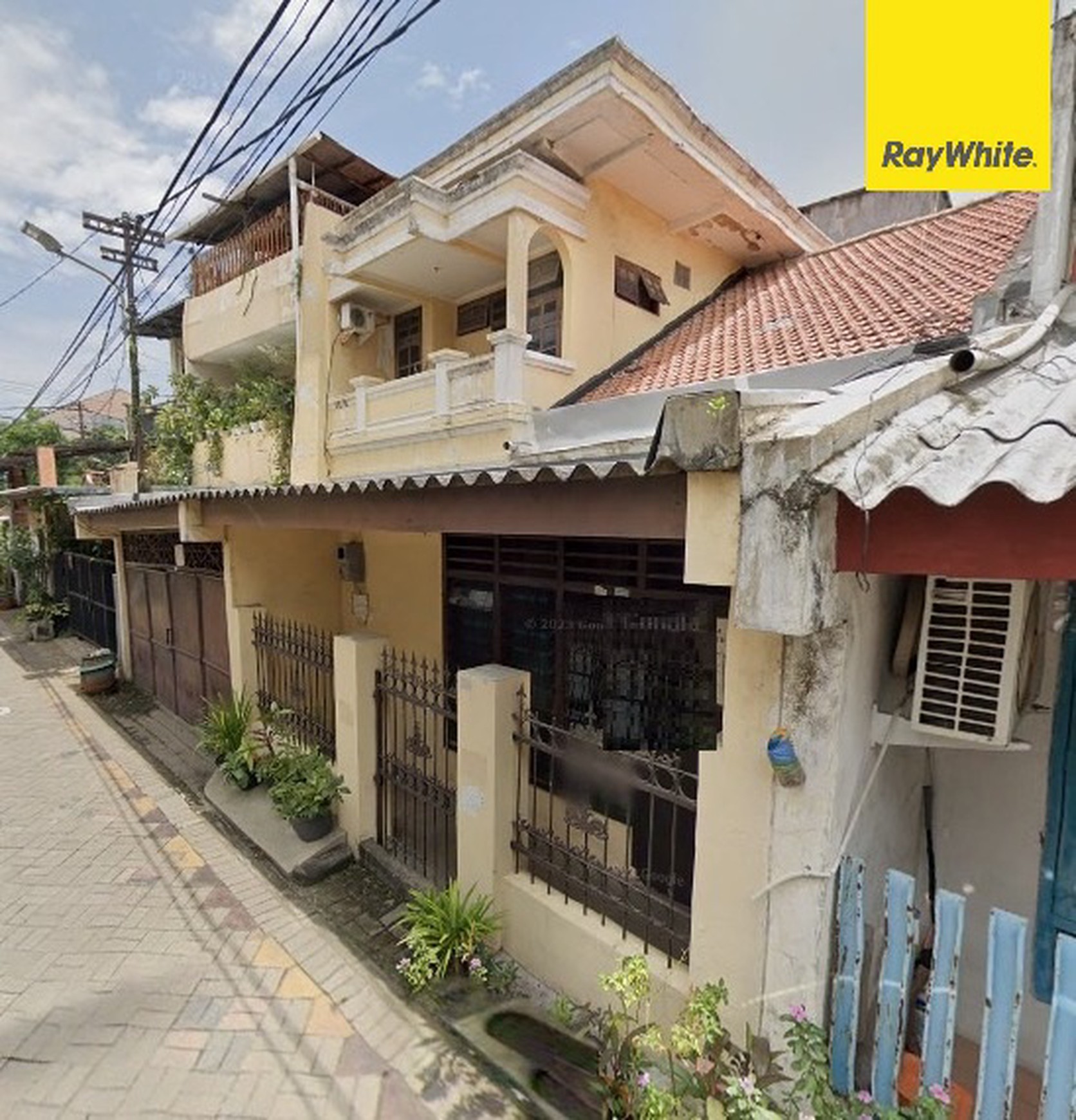 Dijual Rumah 3 lantai SHM di Krembangan Kidul Lebar Surabaya